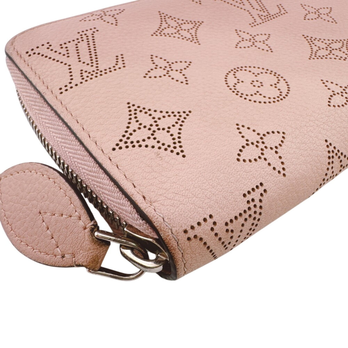 Louis Vuitton Mahina Beige Pink Mahina Leather Long Wallet (Bi-Fold) (Pre-Owned)