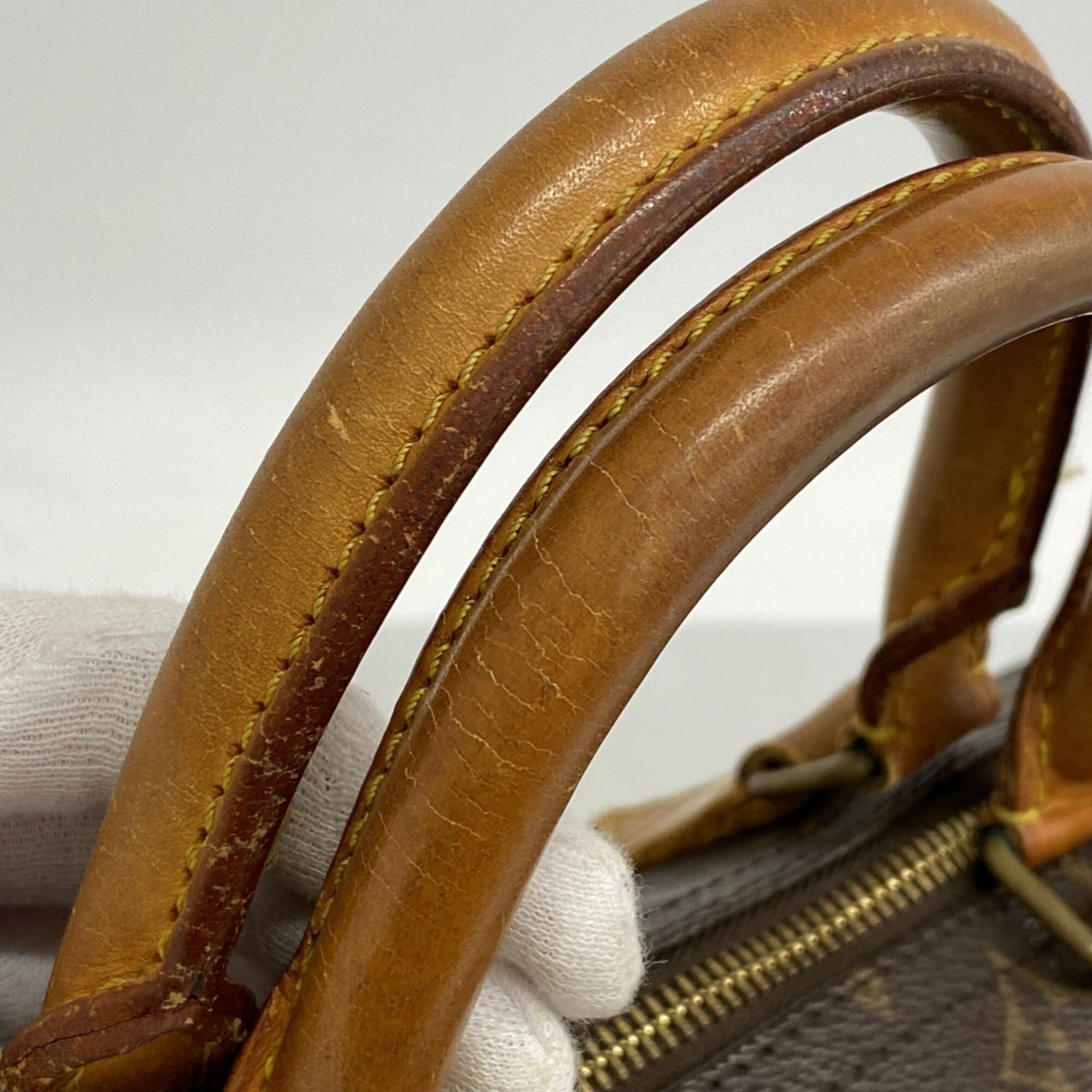 Louis Vuitton Brown Handbag (Pre-Owned)