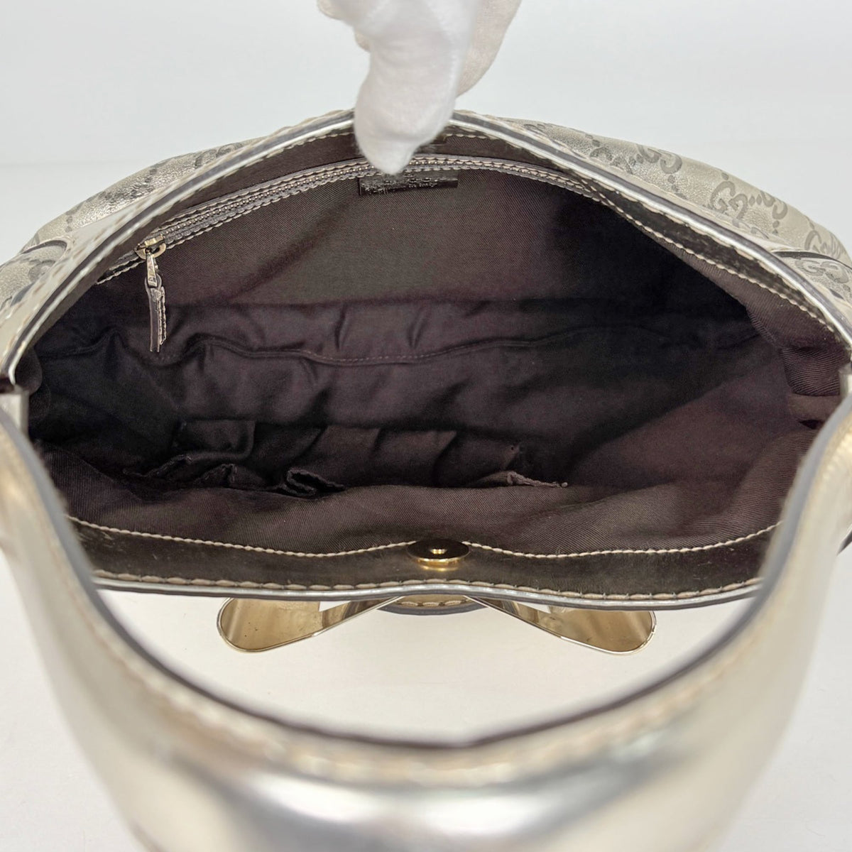 Gucci Gold Leather Shoulder Bag (Pre-Owned)