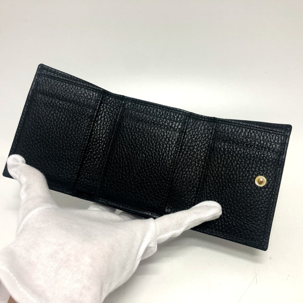 Gucci Black Leather Wallet (Tri-Fold) (Pre-Owned)
