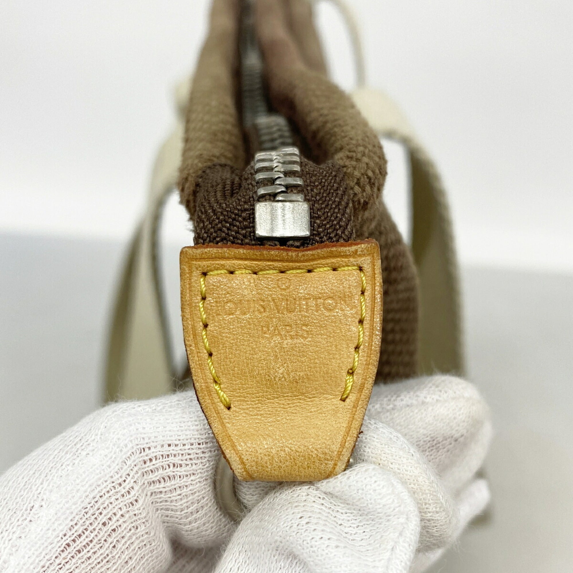 Louis Vuitton Brown Tote Bag (Pre-Owned)