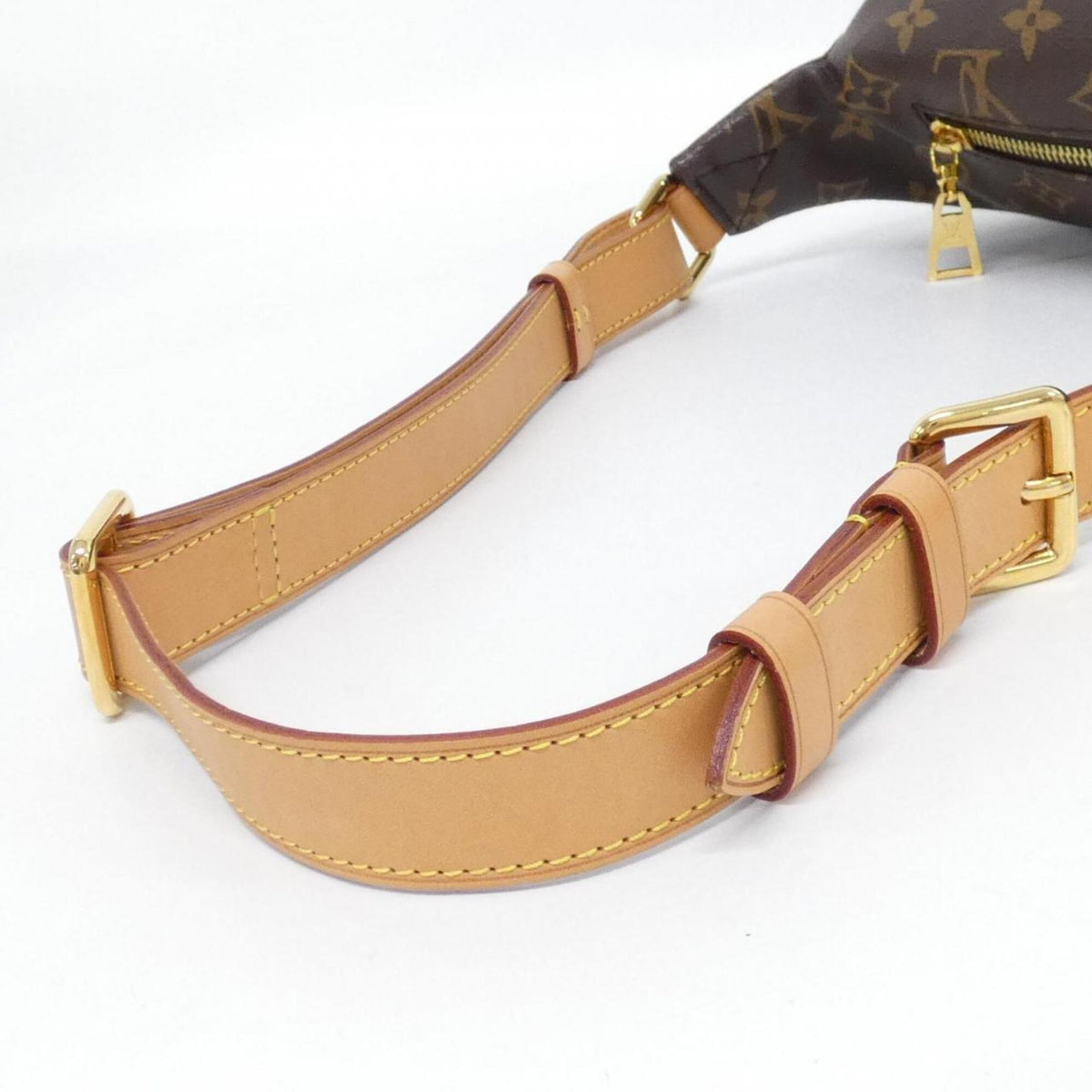 Louis Vuitton Marron Coated Canvas Shoulder Bag (Pre-Owned)