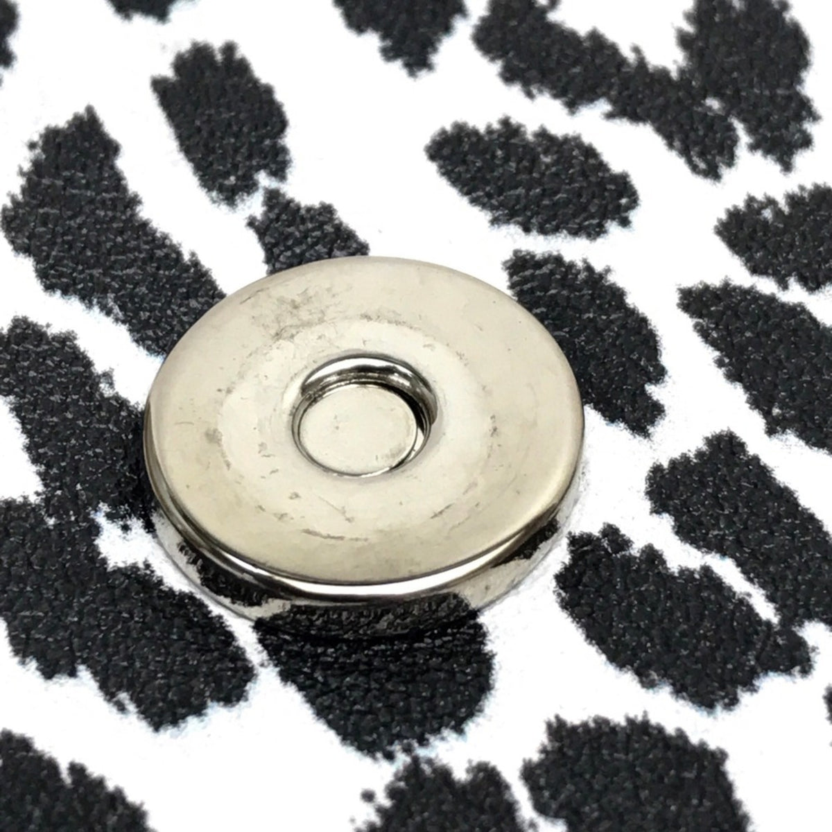 Saint Laurent Black White Leather Clutch Bag (Pre-Owned)