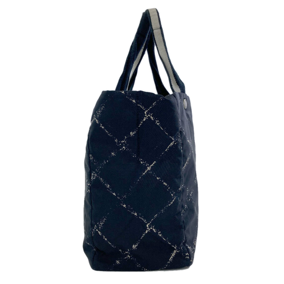 Chanel Black Nylon Handbag (Pre-Owned)