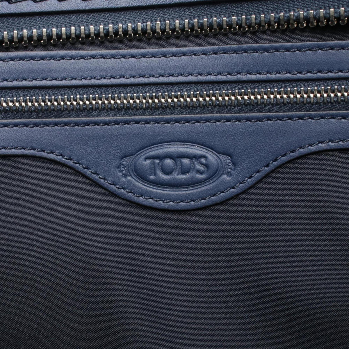 Tod's Navy Leather Handbag Tote Bag (Pre-Owned)