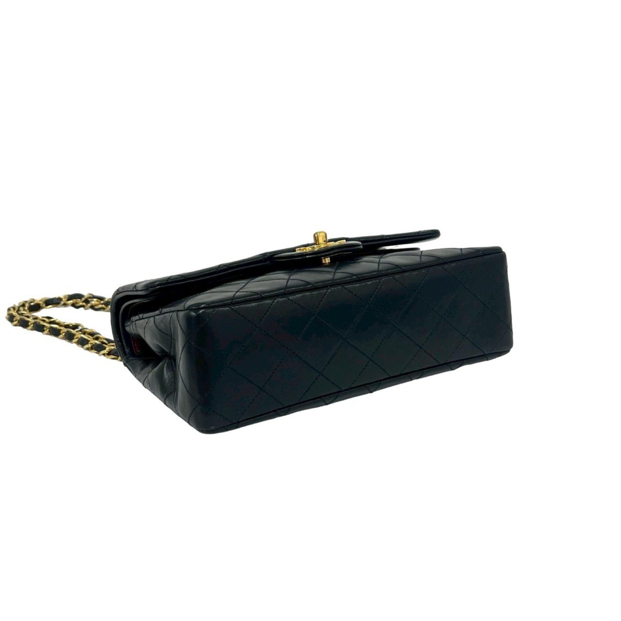 Chanel Black Leather Shoulder Bag (Pre-Owned)