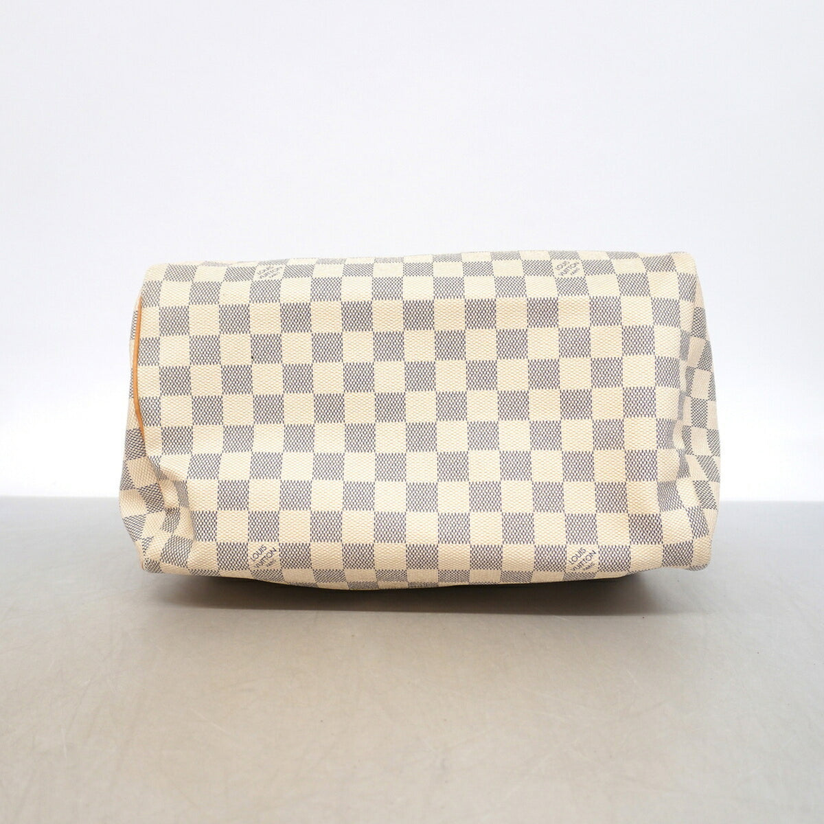 Louis Vuitton White Handbag (Pre-Owned)