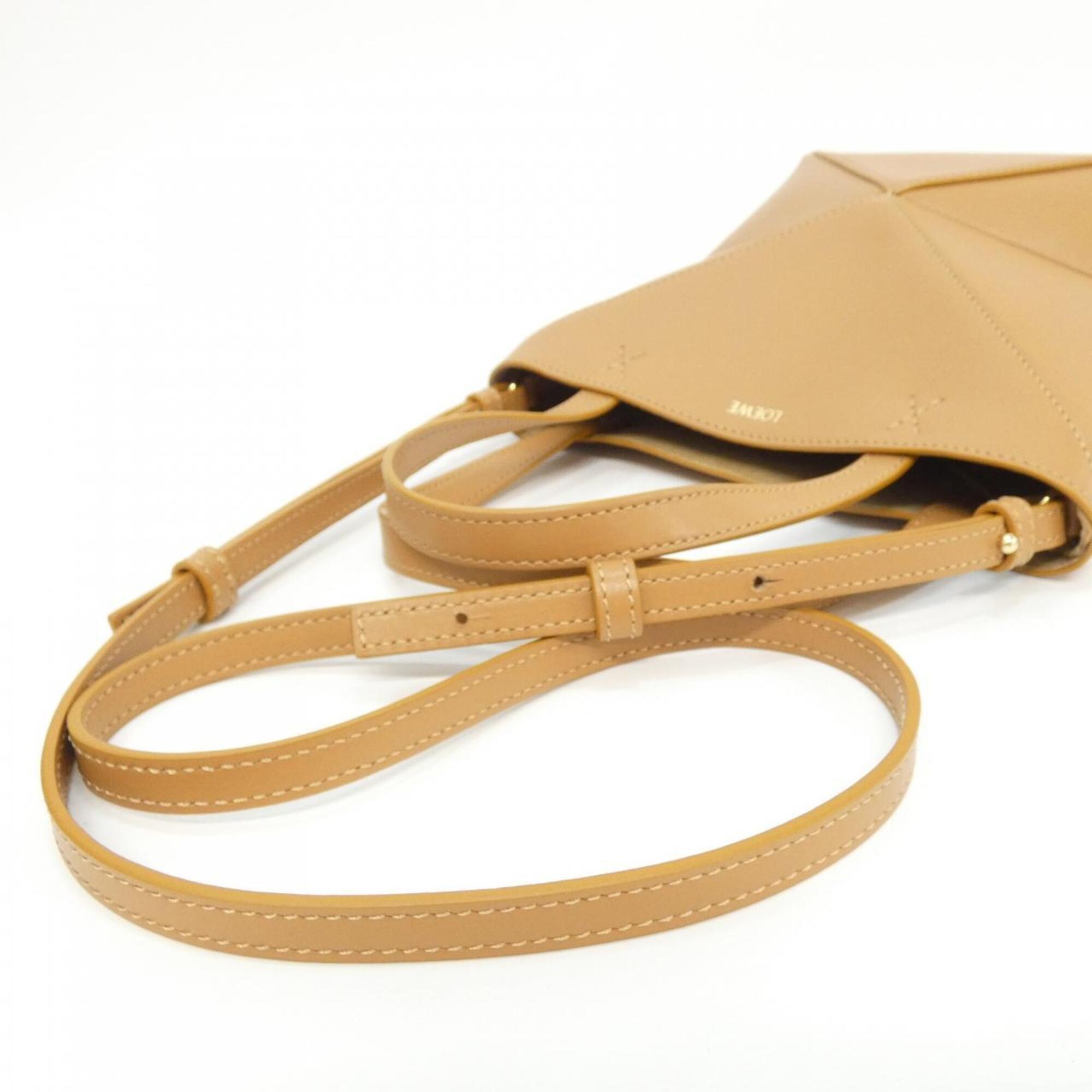 Loewe Beige Leather Handbag (Pre-Owned)