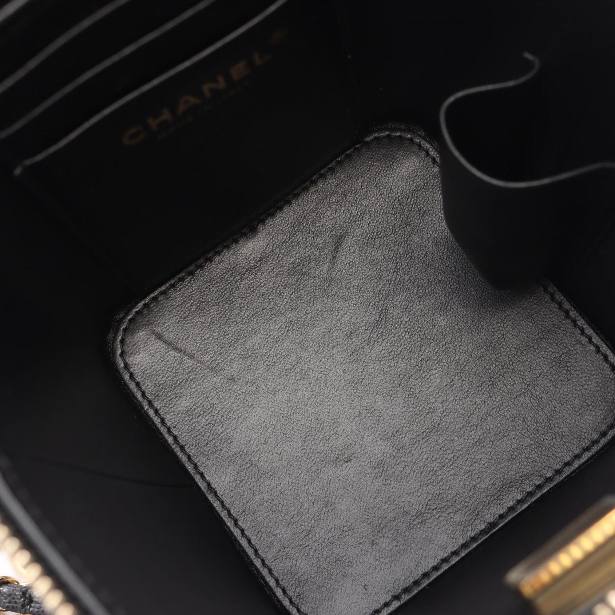 Chanel Black Grained Calfskin Handbag Shoulder Bag Vanity Bag (Pre-Owned)