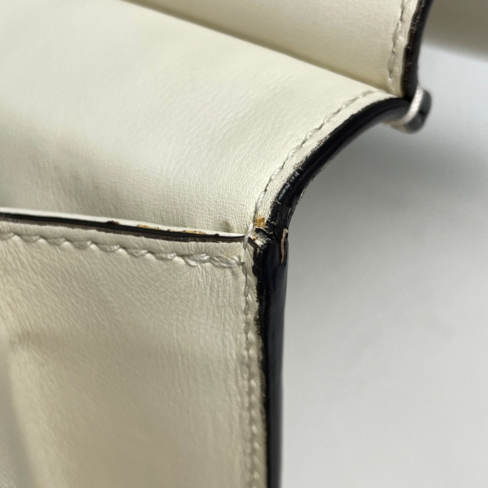 Gucci Bamboo White Leather Shoulder Bag (Pre-Owned)