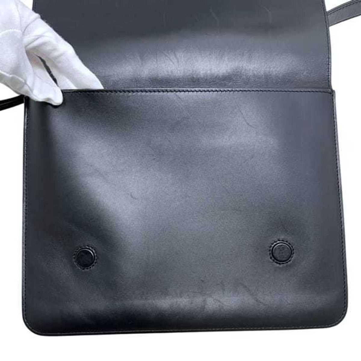 Loewe Black Leather Shoulder Bag (Pre-Owned)