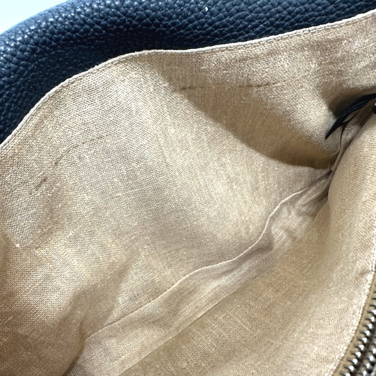 Fendi Black Leather Shoulder Bag (Pre-Owned)