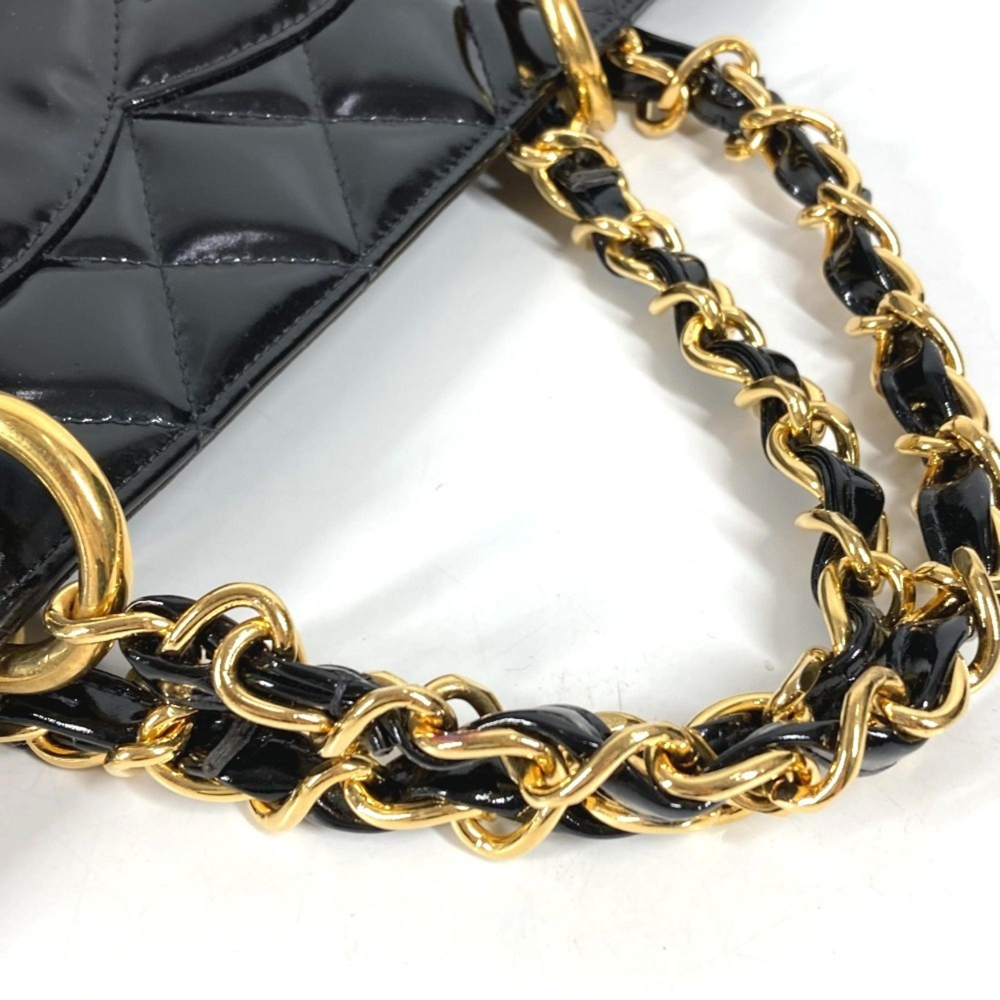 Chanel Black Patent Leather Handbag Tote Bag (Pre-Owned)