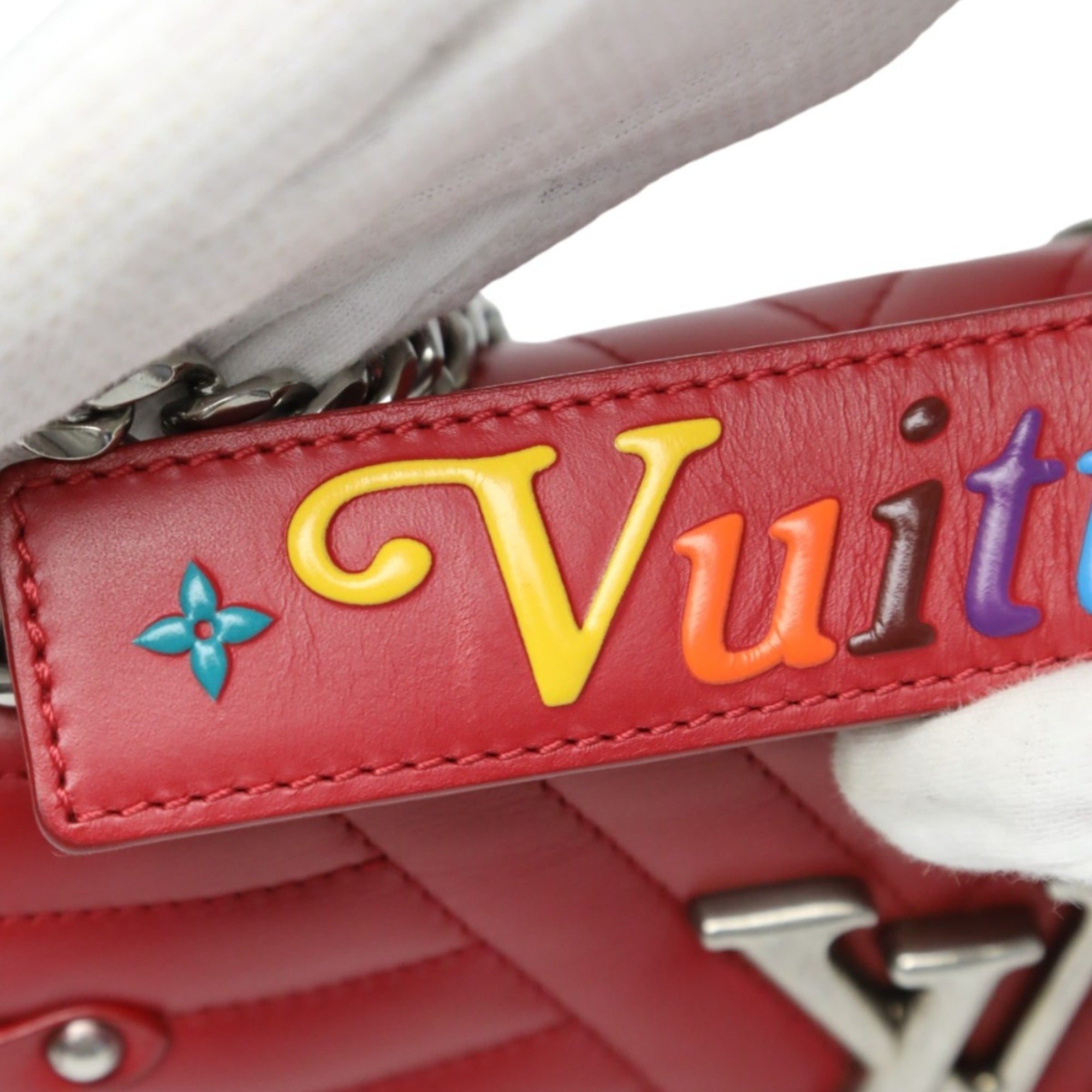 Louis Vuitton Red Color Leather Shoulder Bag (Pre-Owned)
