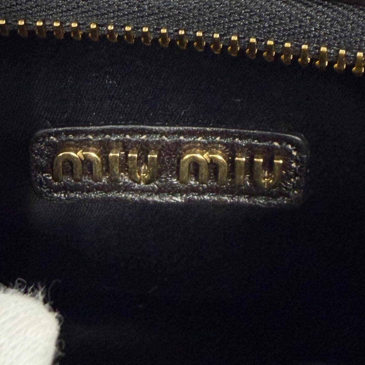 Miu Miu Leather Shoulder Bag (Pre-Owned)