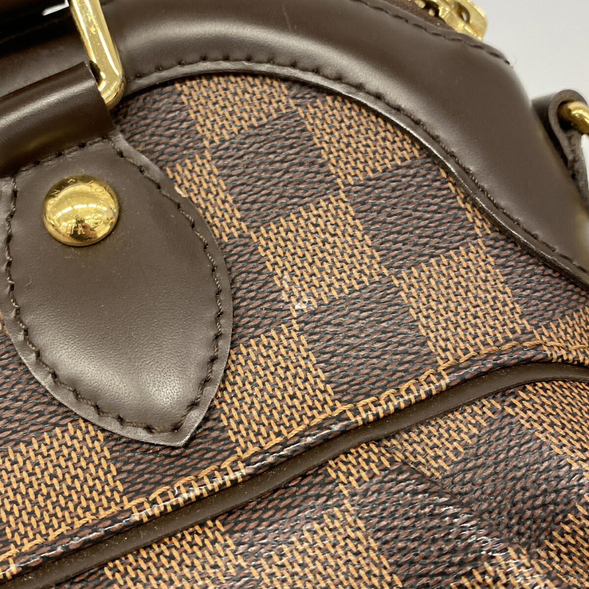 Louis Vuitton Ebene Handbag (Pre-Owned)