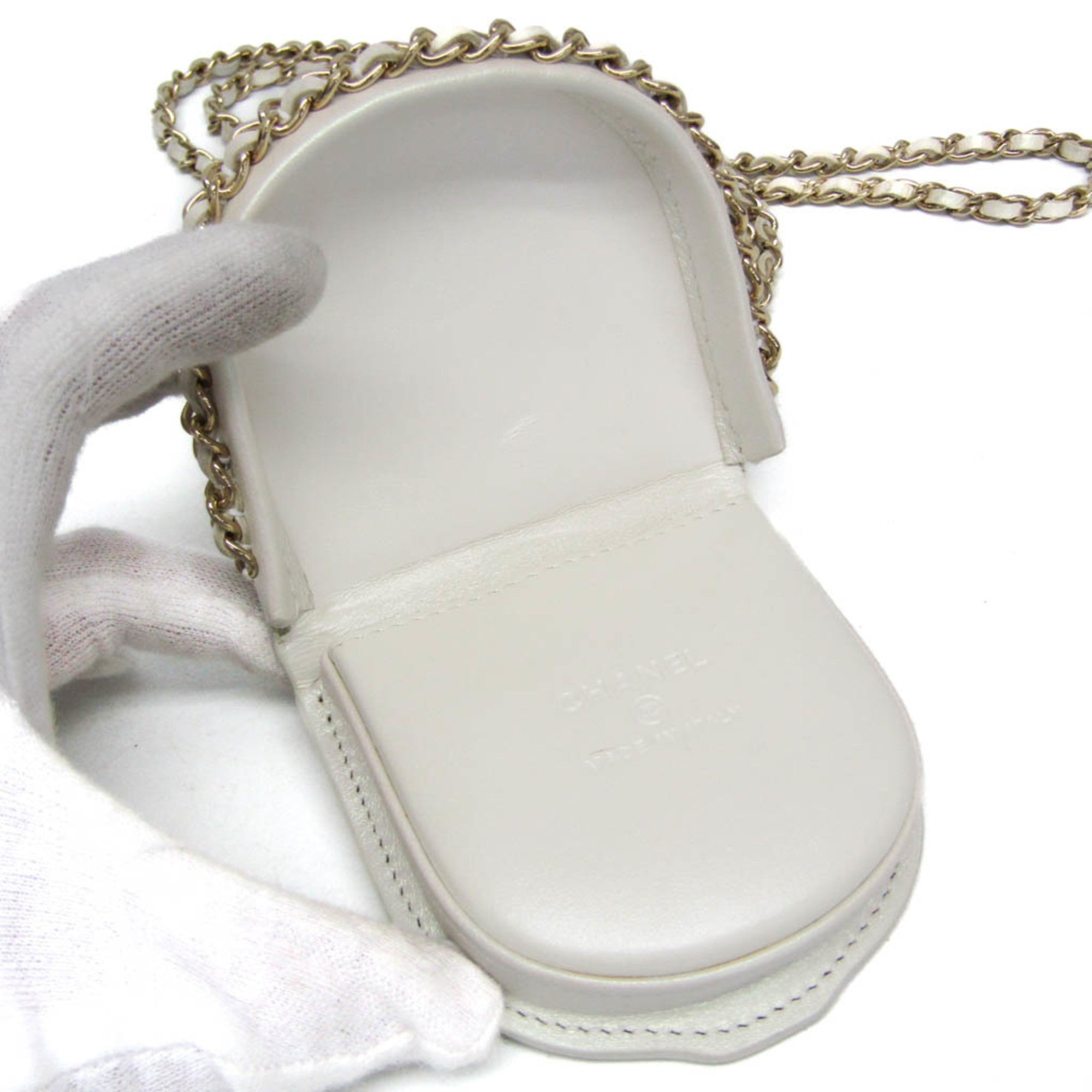 Chanel Chain Around Coin Purse With Chain Quilted Caviar White Leather Shoulder Bag Bag (Pre-Owned)