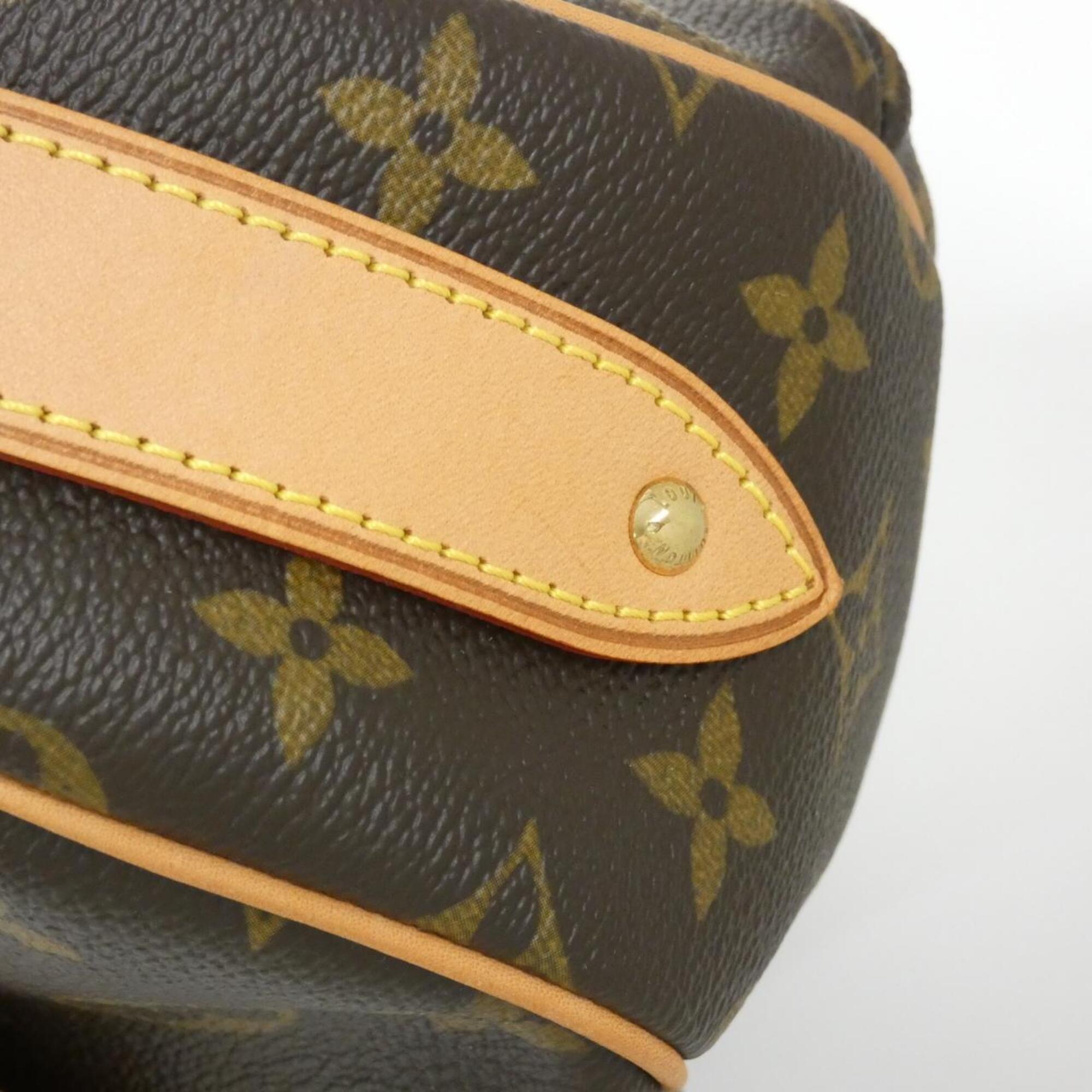 Louis Vuitton Marron Coated Canvas Shoulder Bag (Pre-Owned)