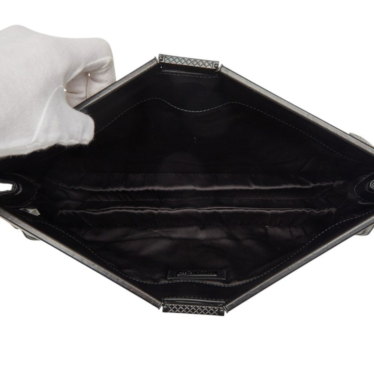 Bottega Veneta Black Leather Clutch Bag (Pre-Owned)