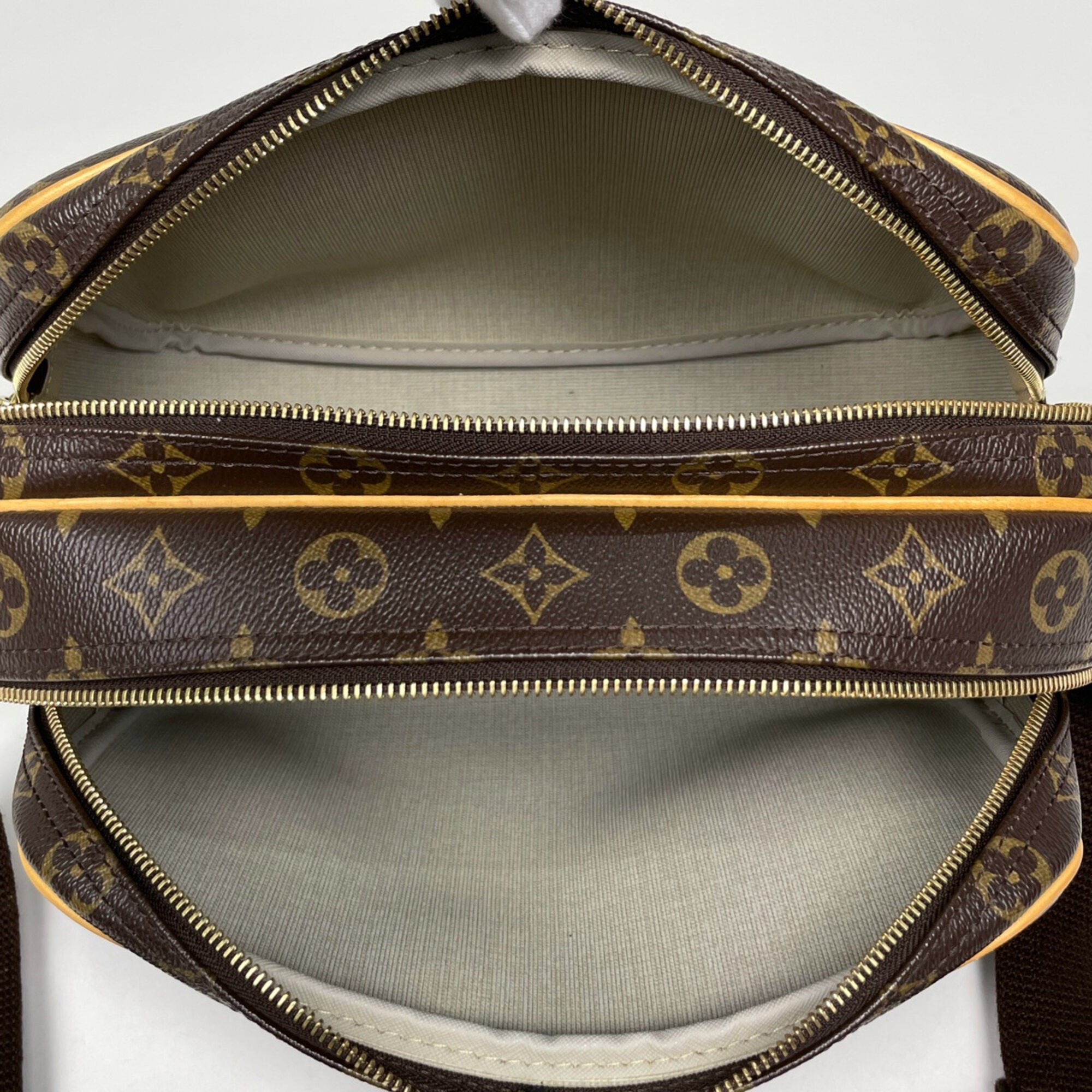 Louis Vuitton Brown Monogram Monogram Shoulder Bag (Pre-Owned)