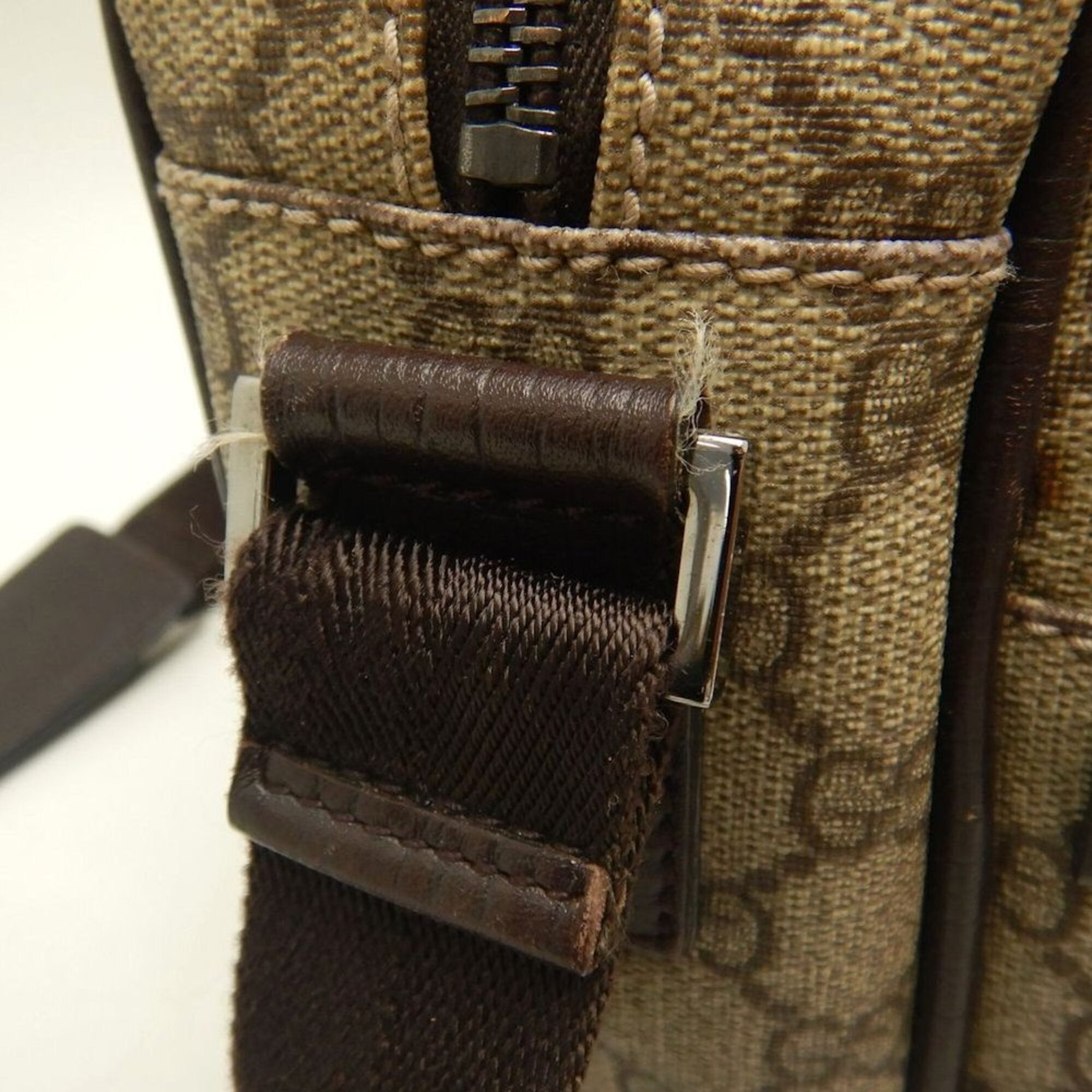 Gucci Brown Gg Supreme Shoulder Bag (Pre-Owned)