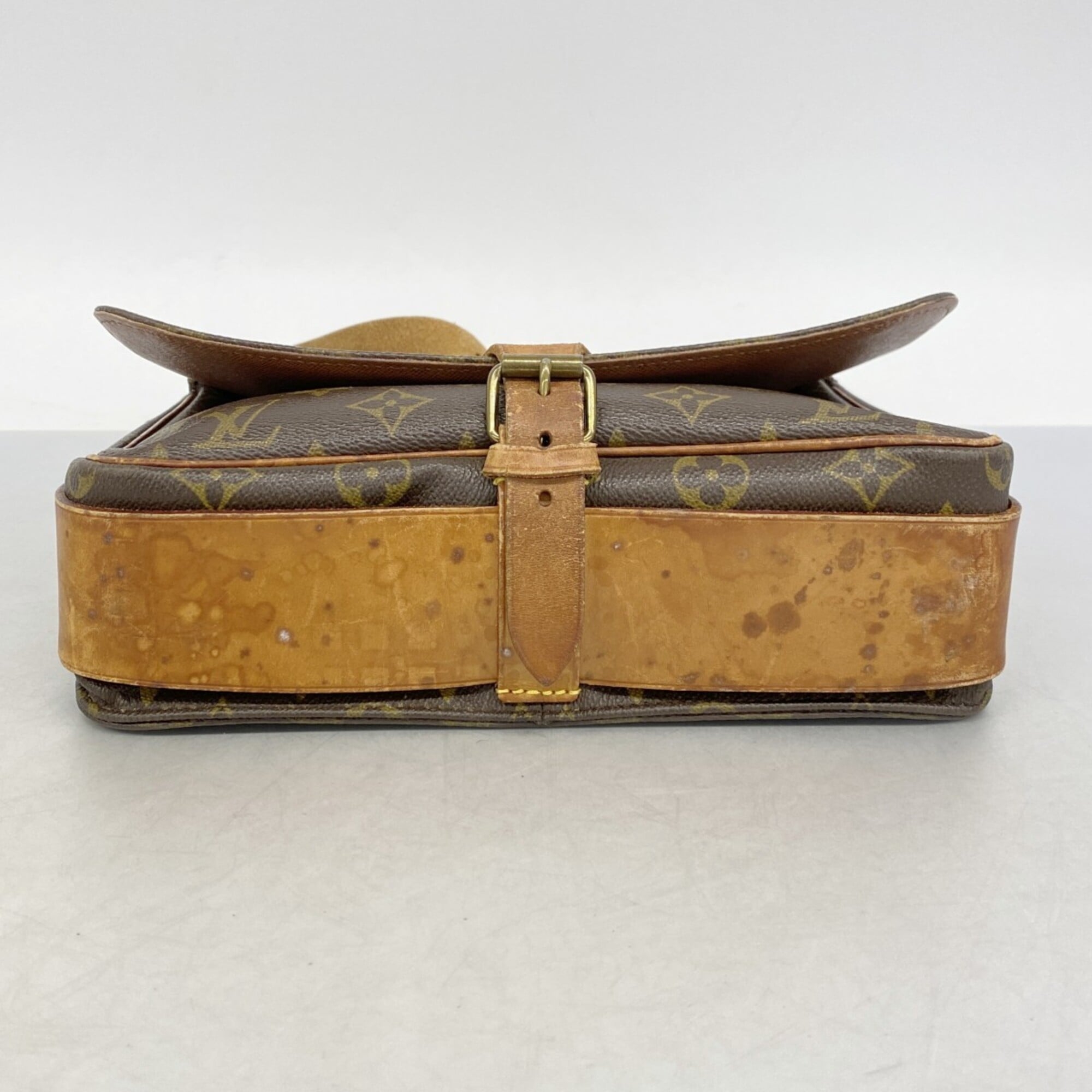 Louis Vuitton Brown Shoulder Bag (Pre-Owned)