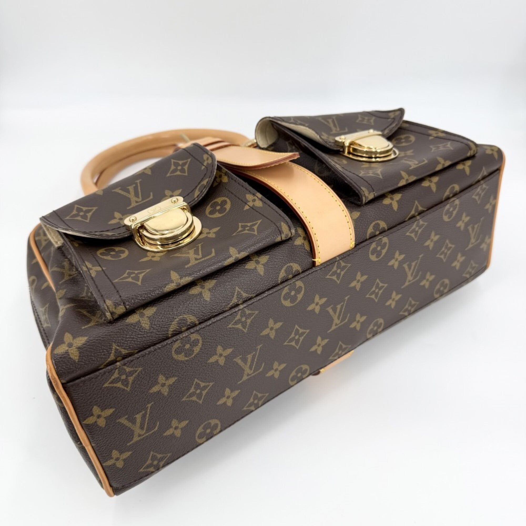 Louis Vuitton Brown Monogram Canvas Handbag (Pre-Owned)
