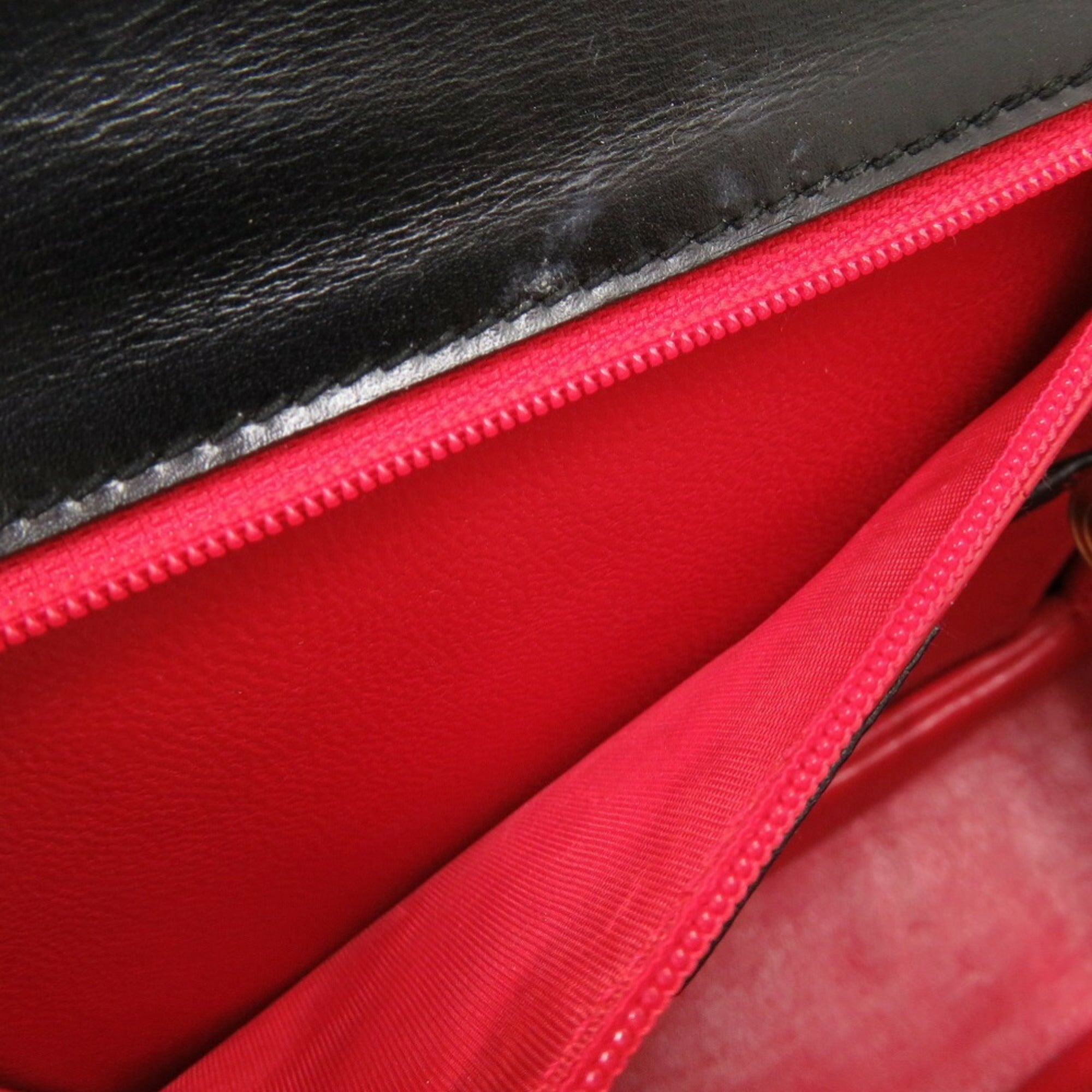 Gucci Black Leather Handbag (Pre-Owned)