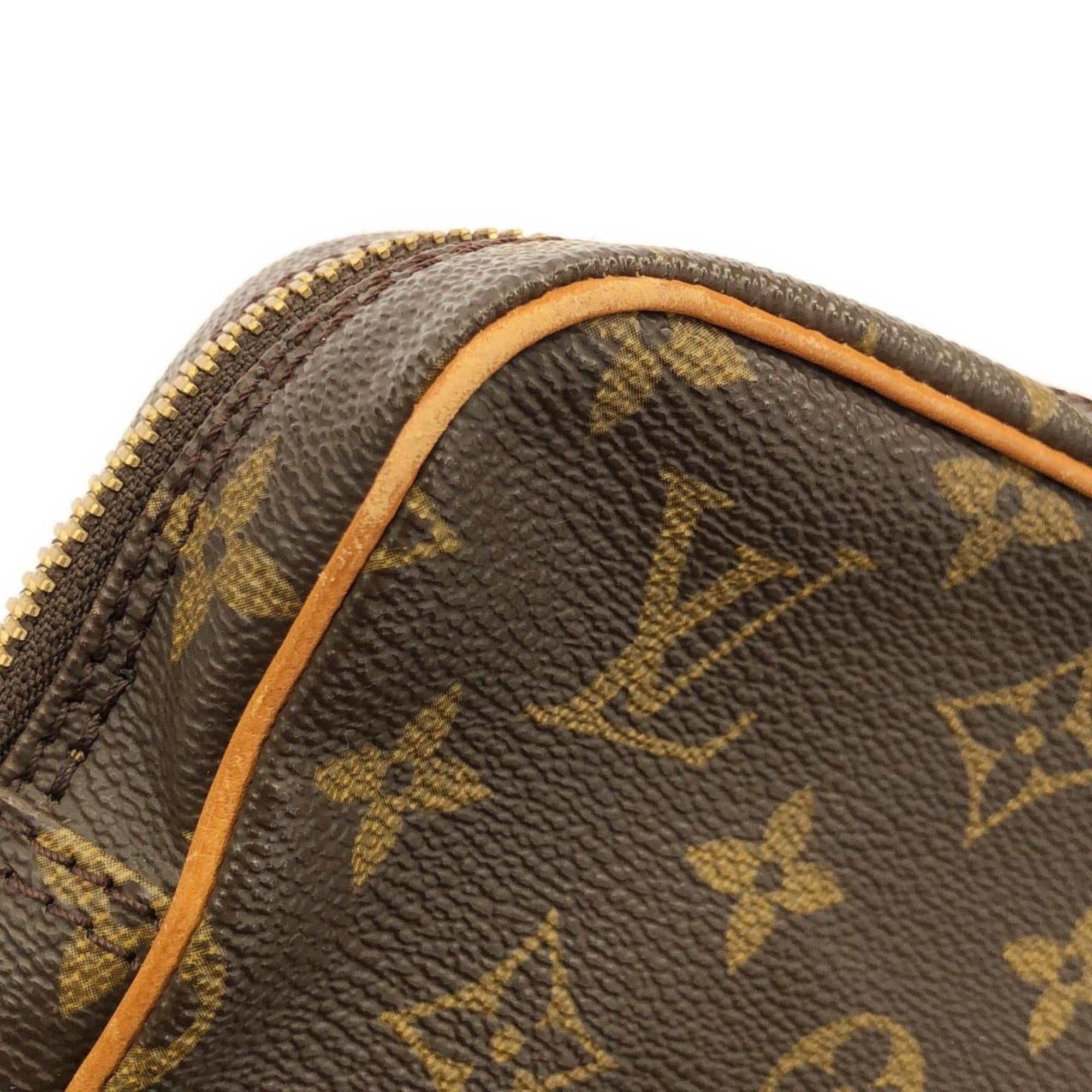 Louis Vuitton Marron Coated Canvas Shoulder Bag (Pre-Owned)