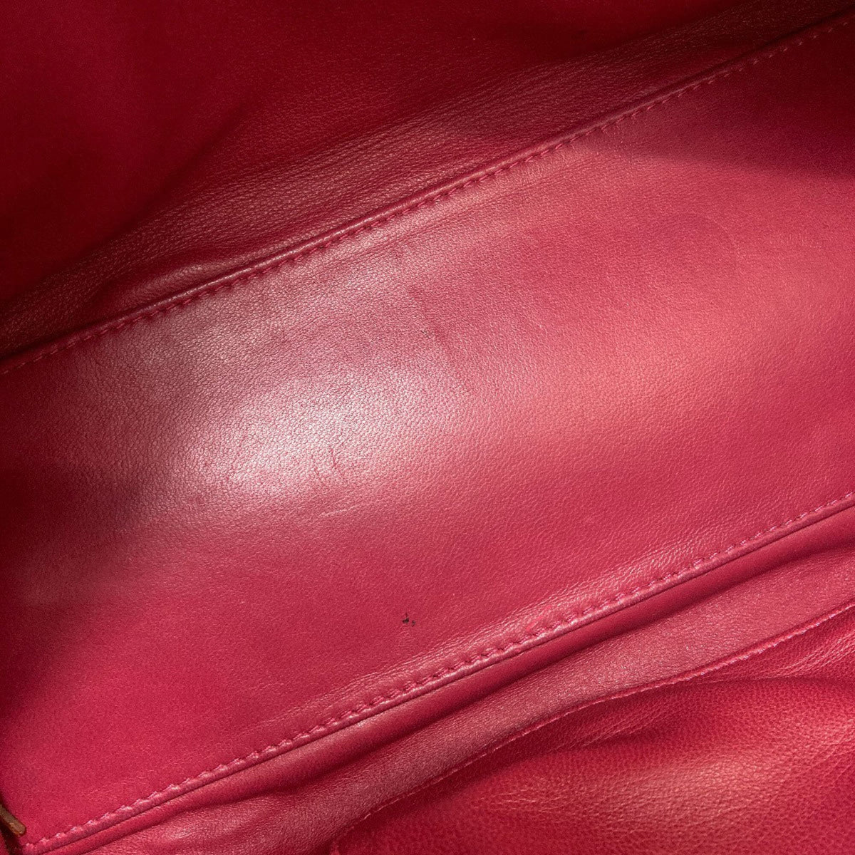 Loewe Red Color Leather Handbag (Pre-Owned)