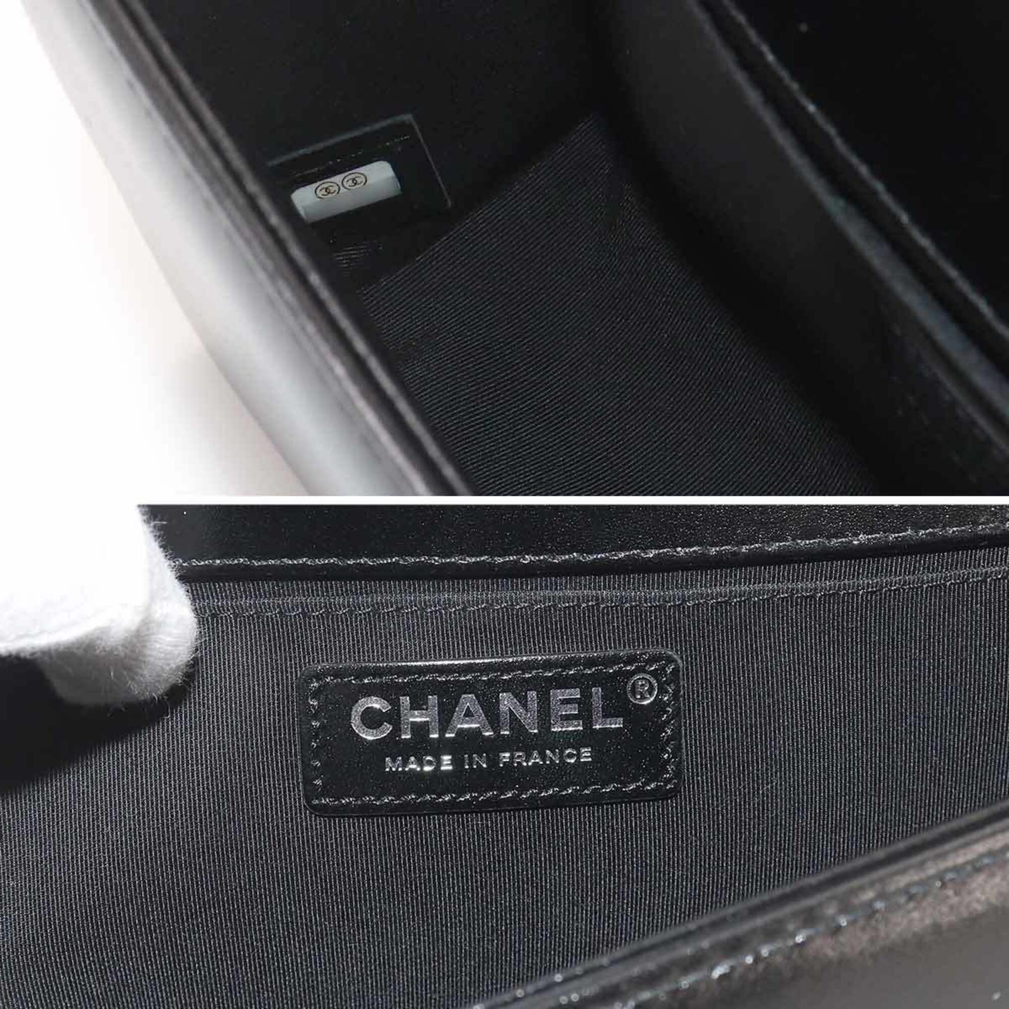 Chanel Black Leather Handbag Shoulder Bag (Pre-Owned)