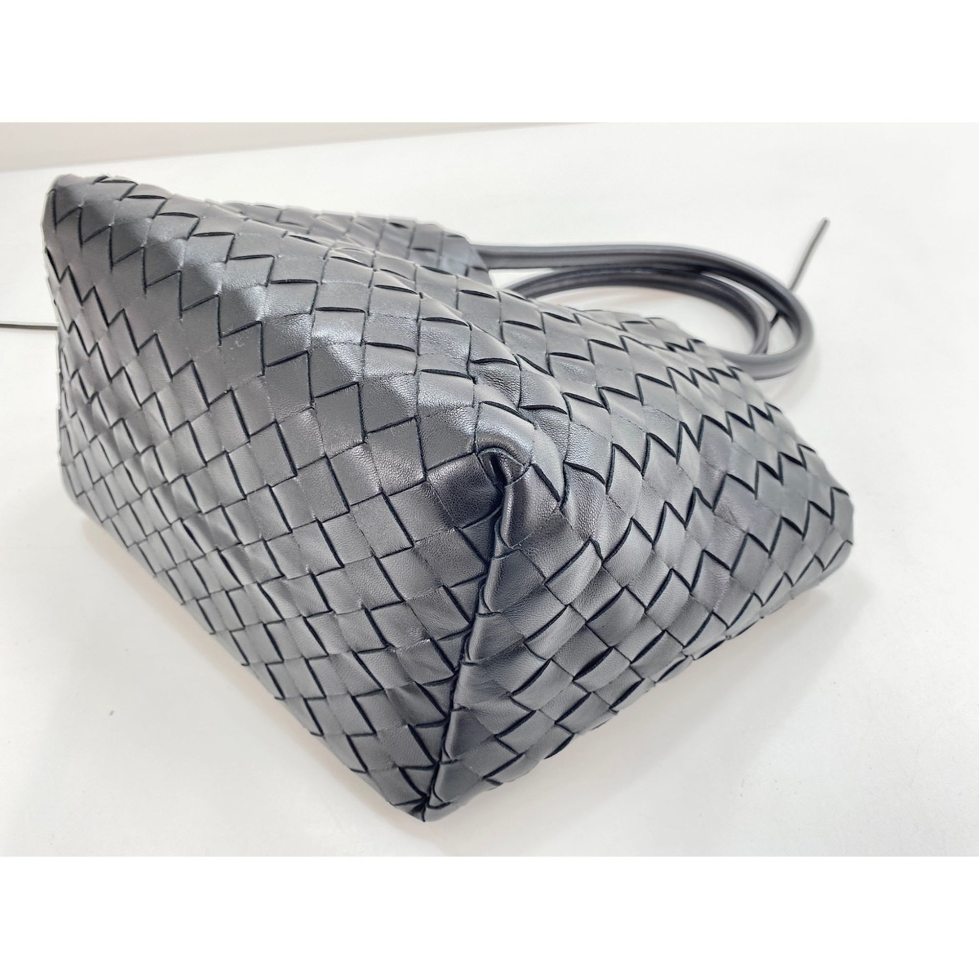 Bottega Veneta Black Tote Bag (Pre-Owned)