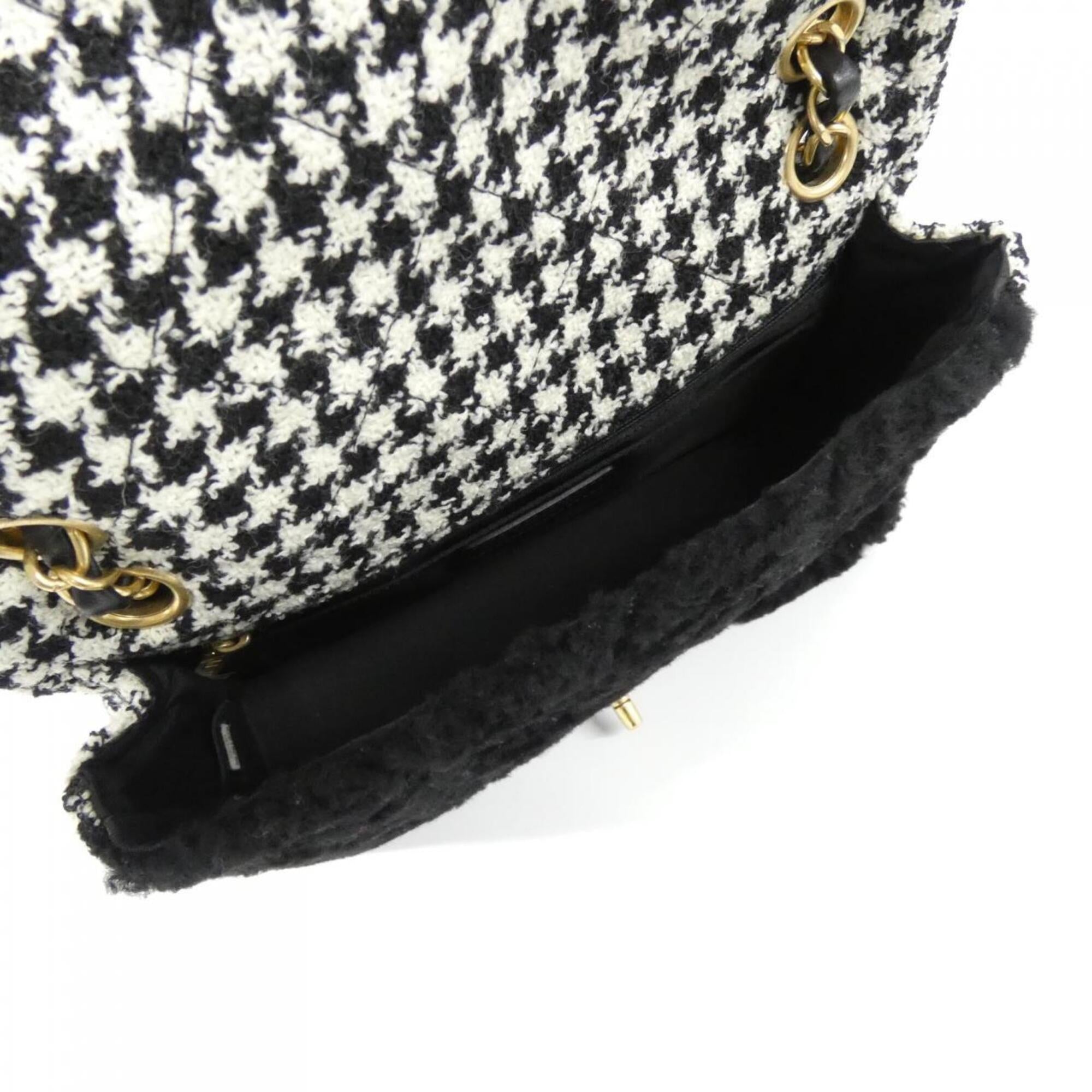 Chanel Black Tweed Leather Shoulder Bag (Pre-Owned)