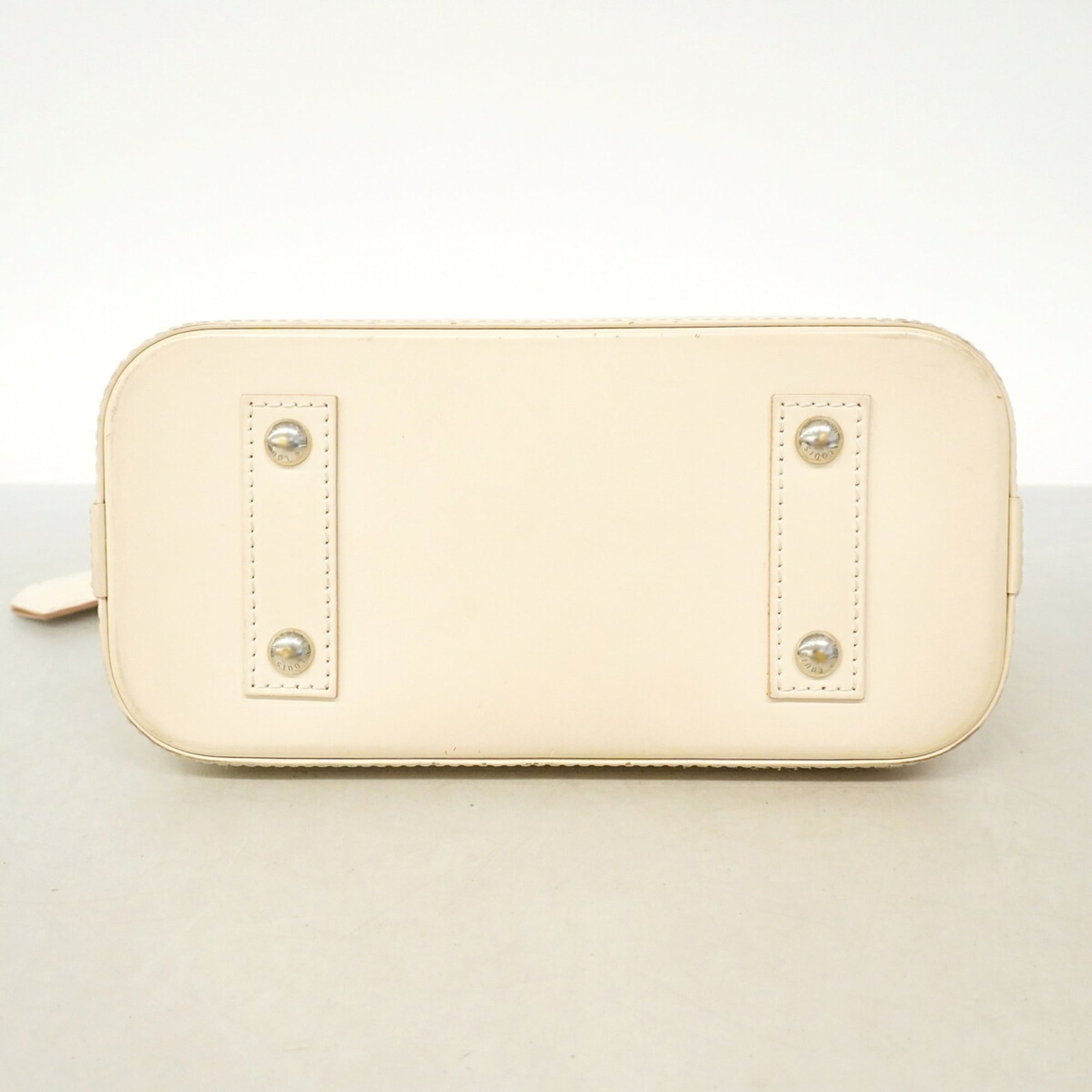 Louis Vuitton White Handbag (Pre-Owned)