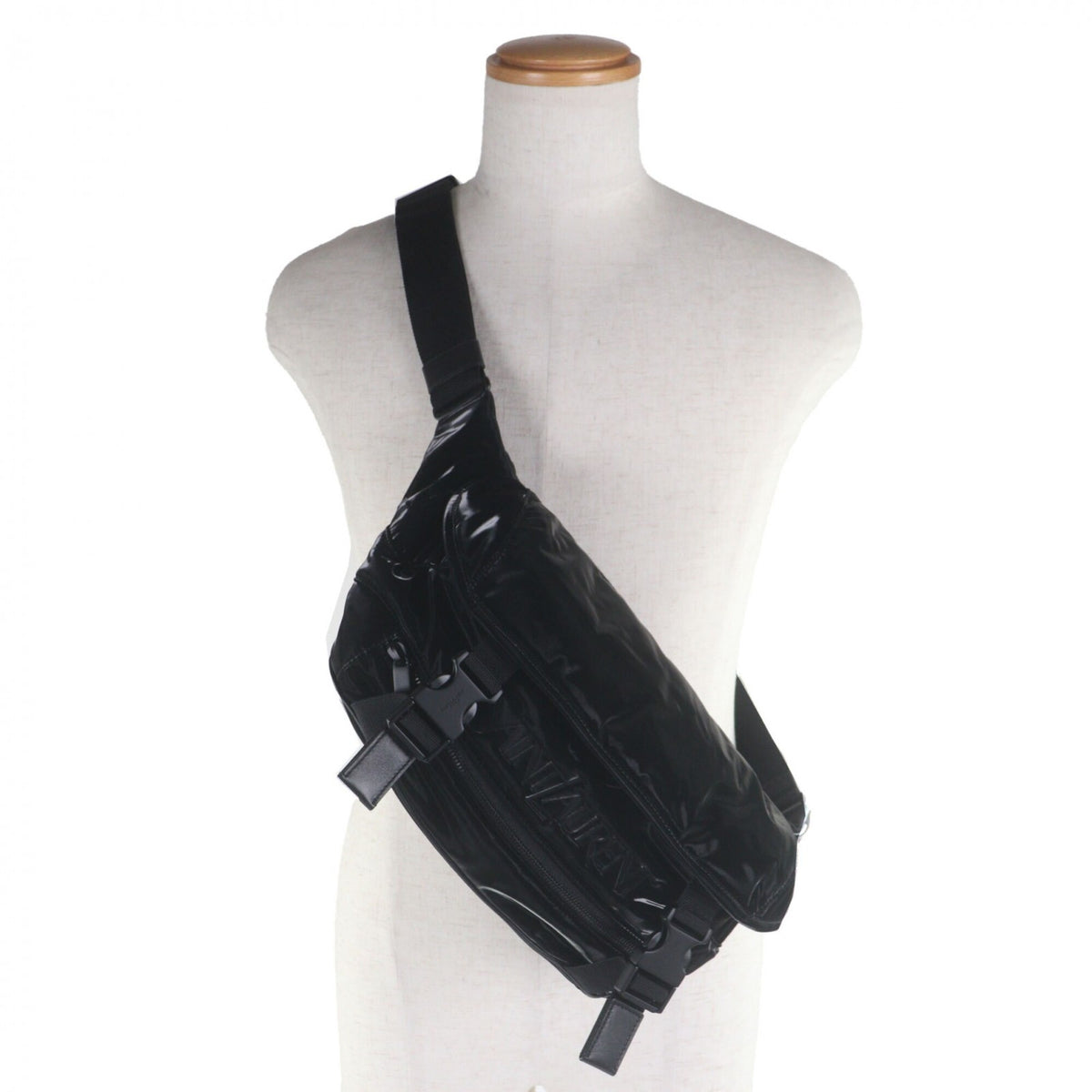 Saint Laurent Black Nylon Sling Bag (Pre-Owned)