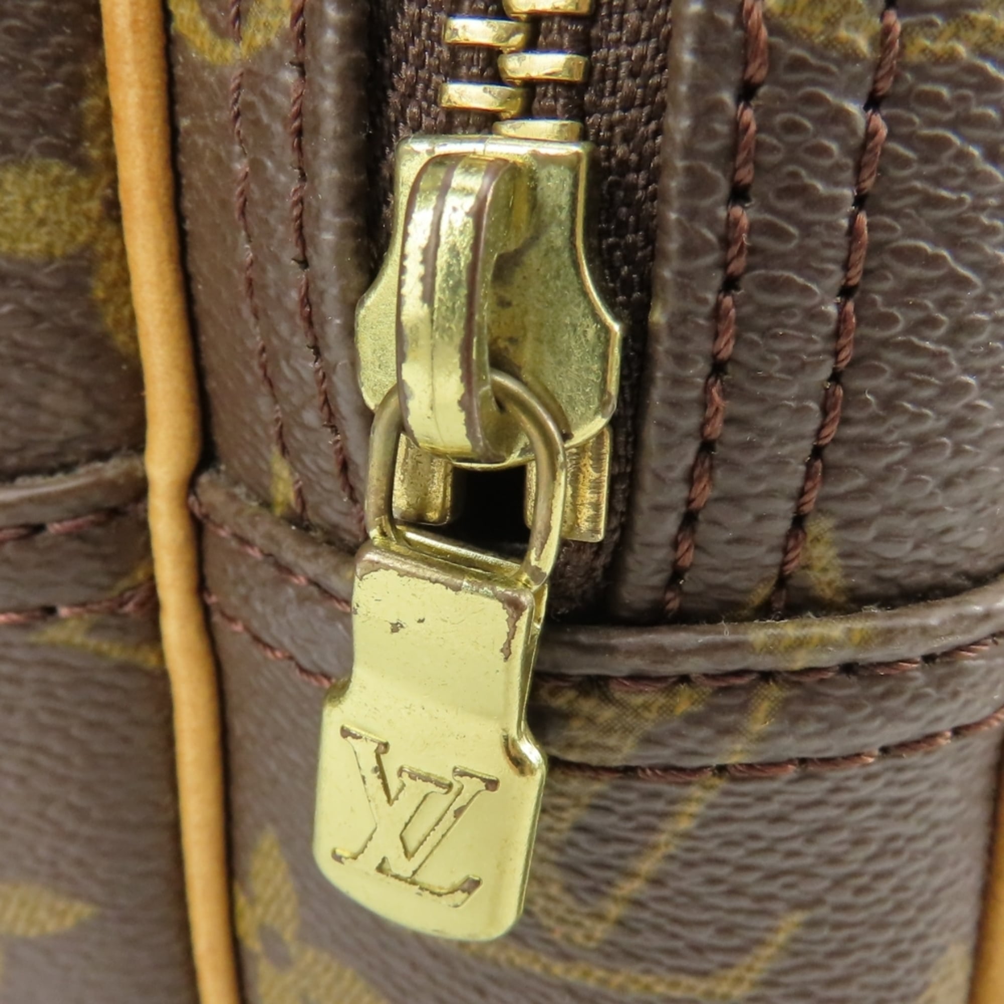 Louis Vuitton Brown Monogram Leather Shoulder Bag (Pre-Owned)
