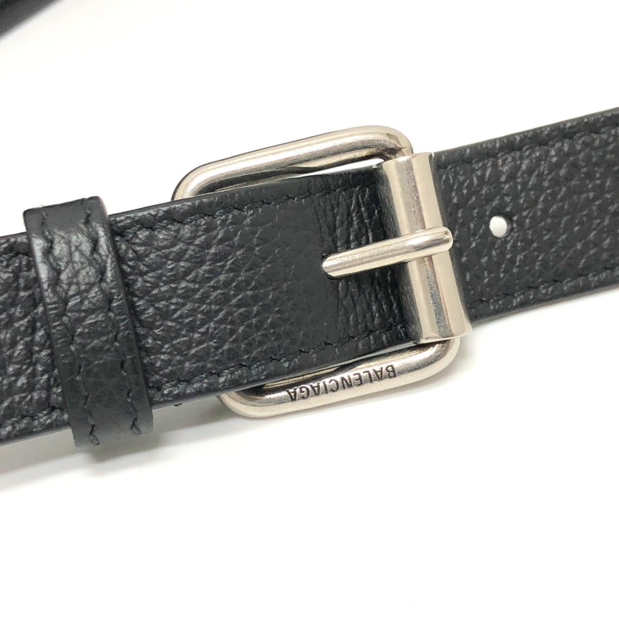 Balenciaga Black Leather Shoulder Bag (Pre-Owned)