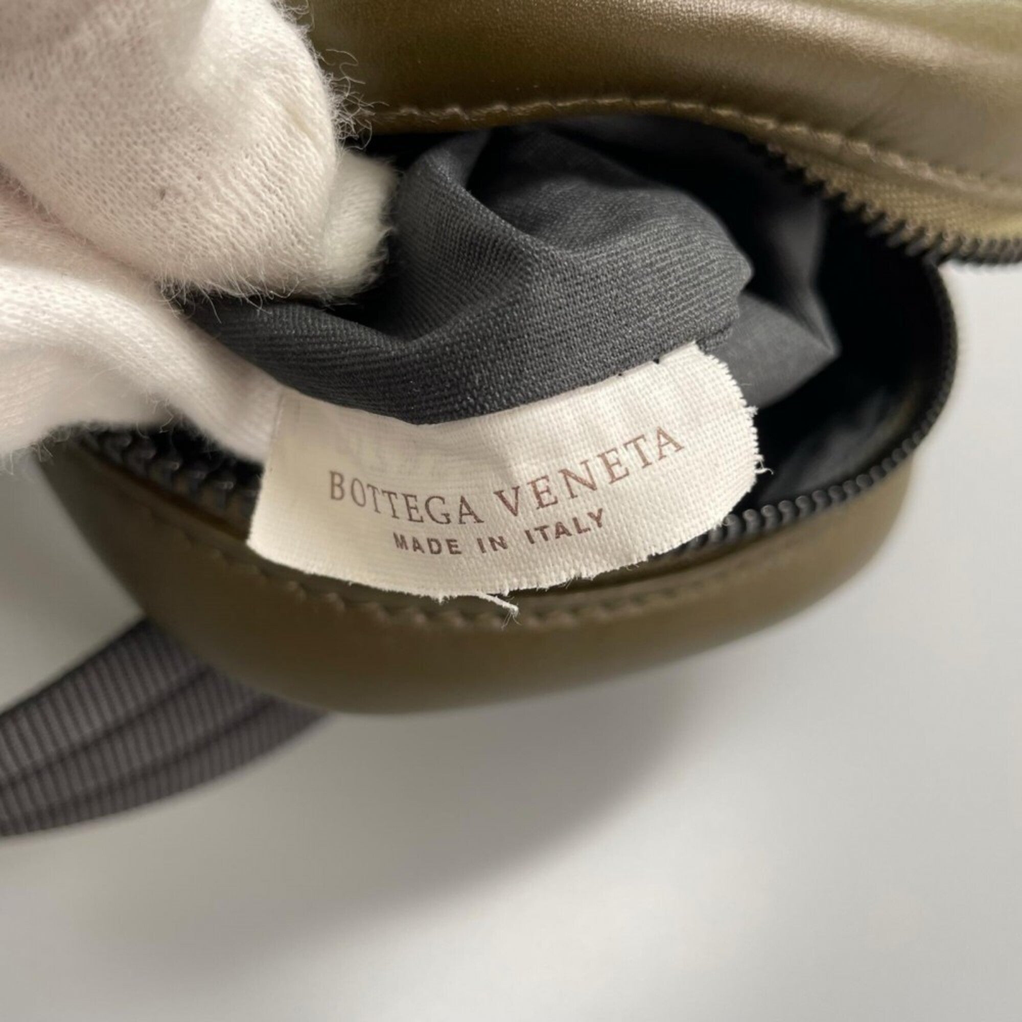 Bottega Veneta Khaki Leather Shoulder Bag (Pre-Owned)
