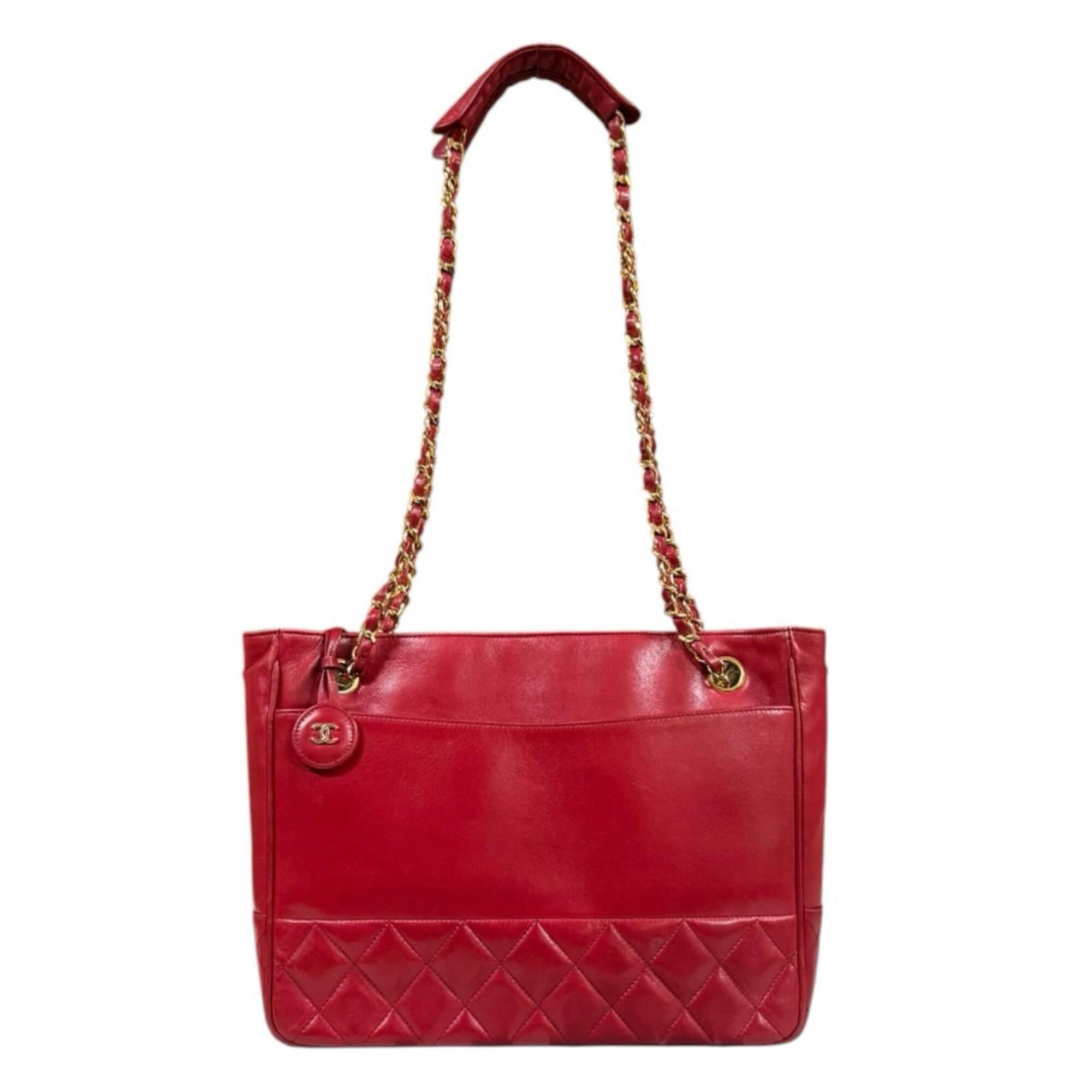 Chanel Red Color Leather Shoulder Bag (Pre-Owned)