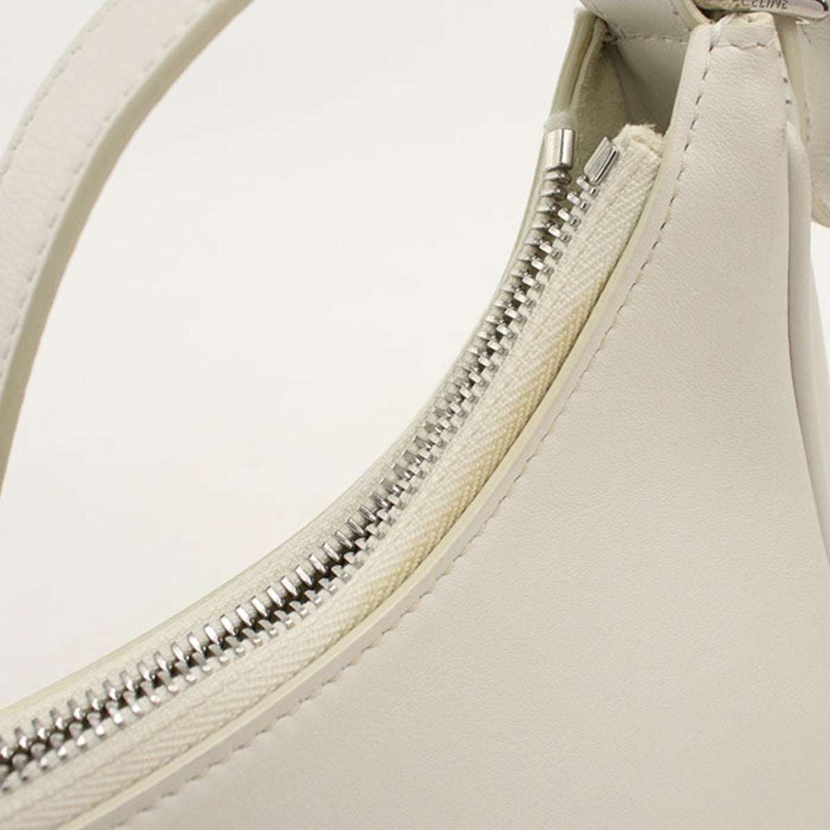Celine White Leather Shoulder Bag (Pre-Owned)