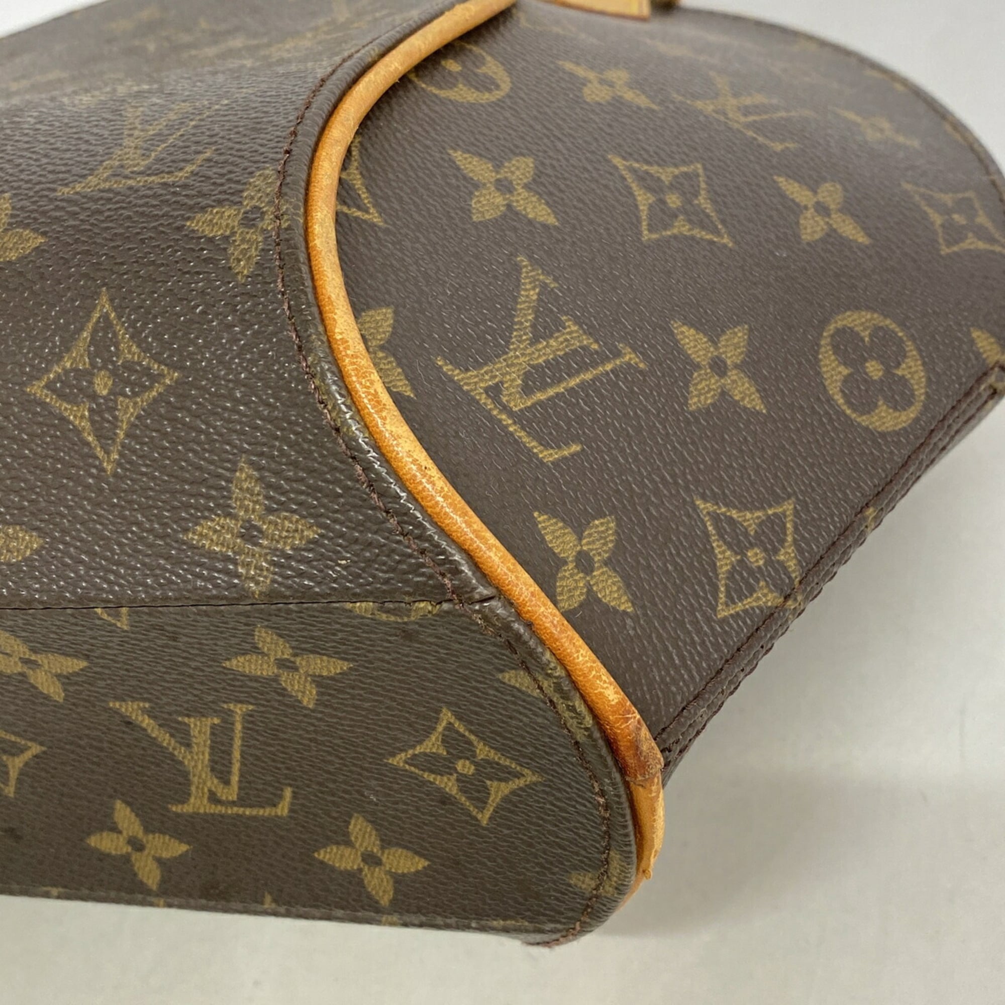 Louis Vuitton Brown Handbag (Pre-Owned)