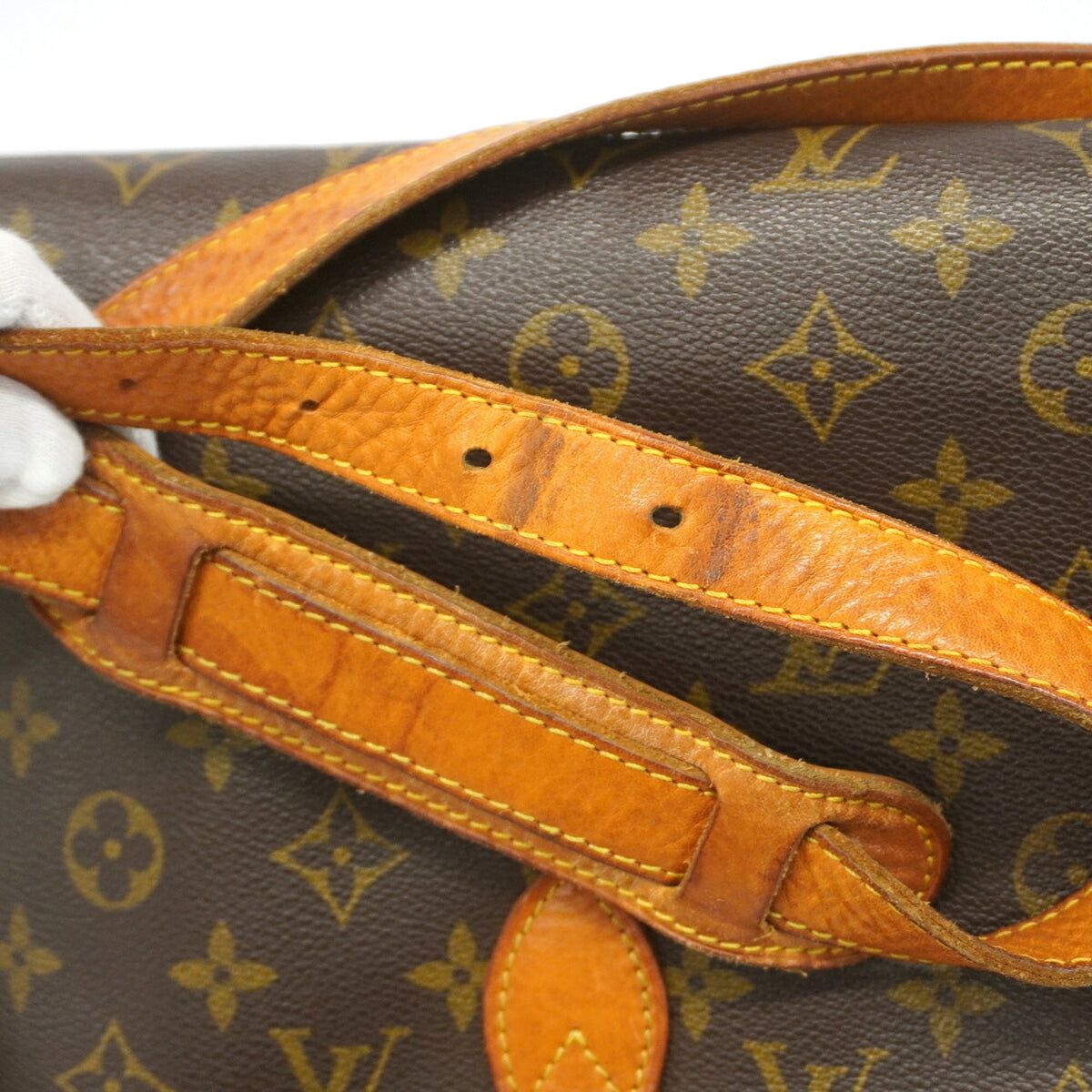 Louis Vuitton Brown Shoulder Bag (Pre-Owned)