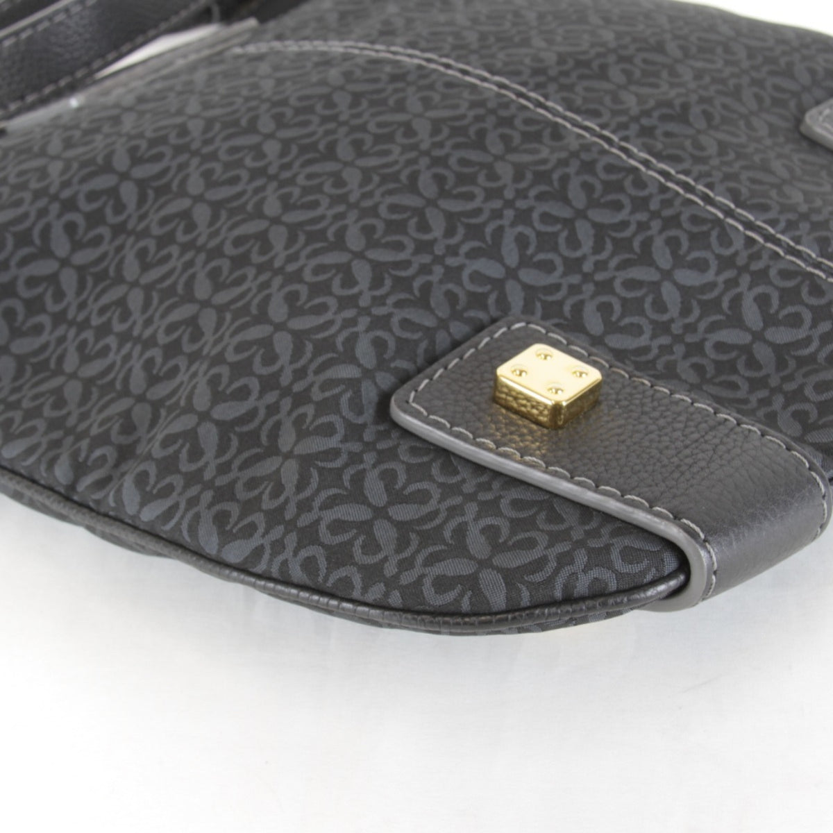 Loewe Black Canvas Shoulder Bag (Pre-Owned)