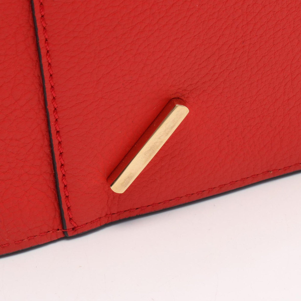 Loewe Red Color Leather Handbag (Pre-Owned)