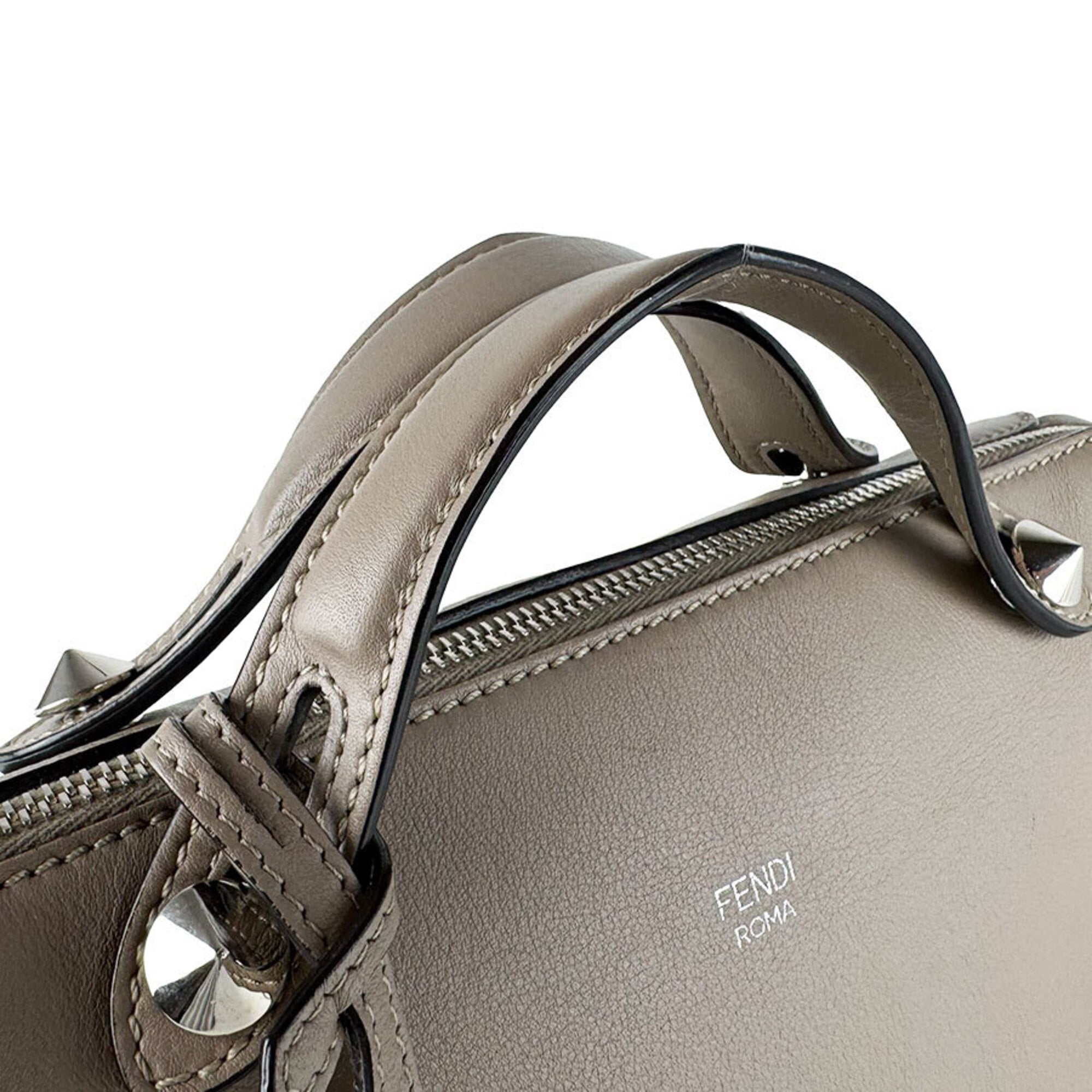 Fendi Grayish Leather Shoulder Bag (Pre-Owned)