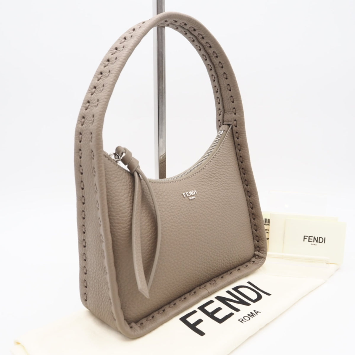 Fendi Beige Leather Handbag (Pre-Owned)