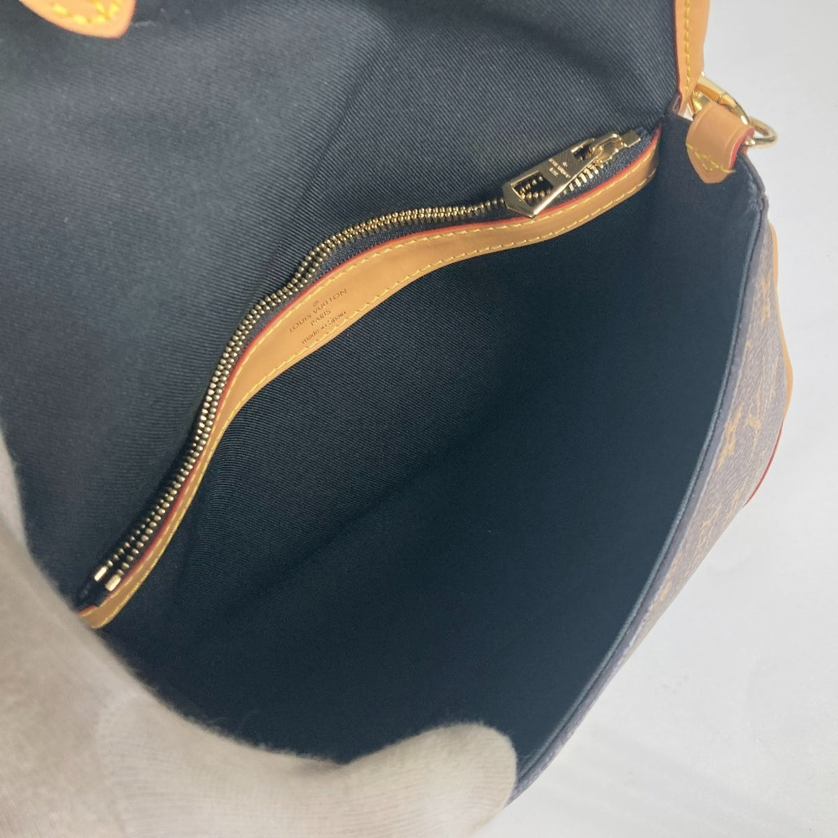 Louis Vuitton Monogram Brown Noir Monogram Shoulder Bag (Pre-Owned)