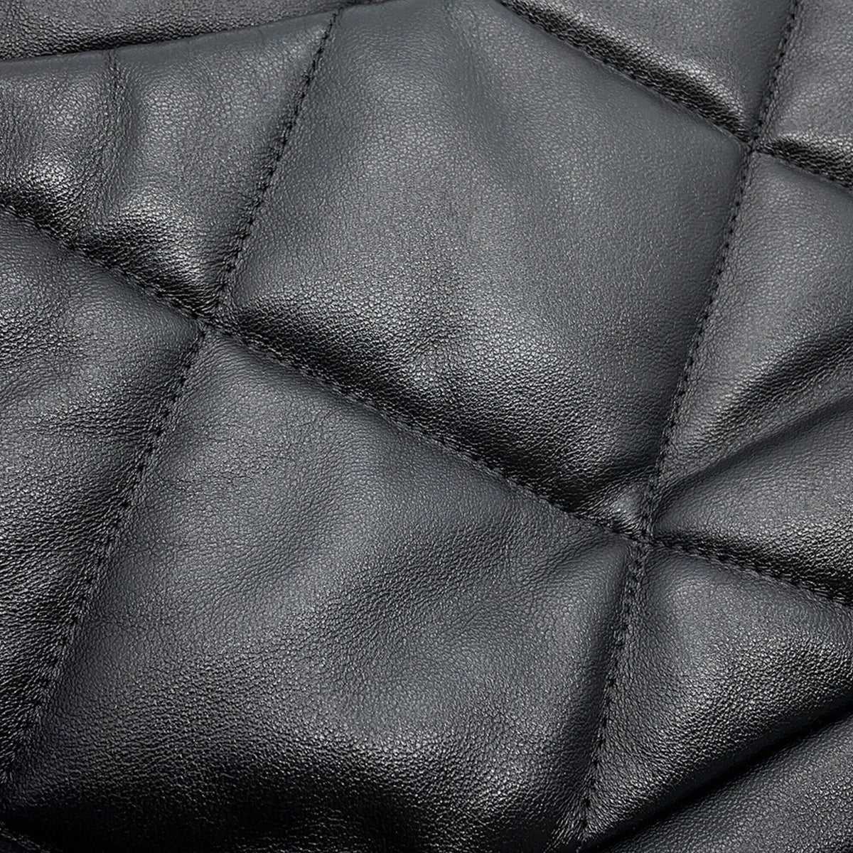 Chanel Black Leather Handbag Shoulder Bag (Pre-Owned)