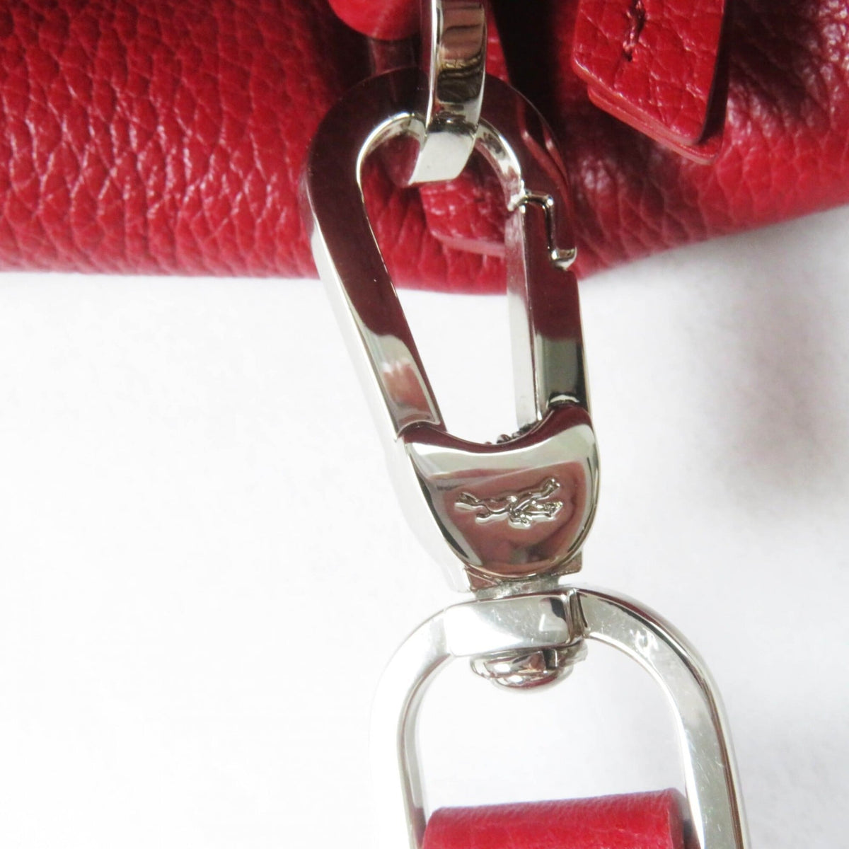 Longchamp Red Color Leather Shoulder Bag (Pre-Owned)