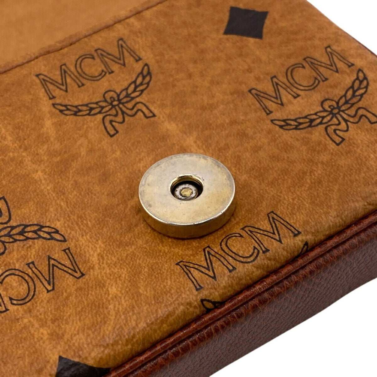 Mcm Brown Leather Pouch (Pre-Owned)